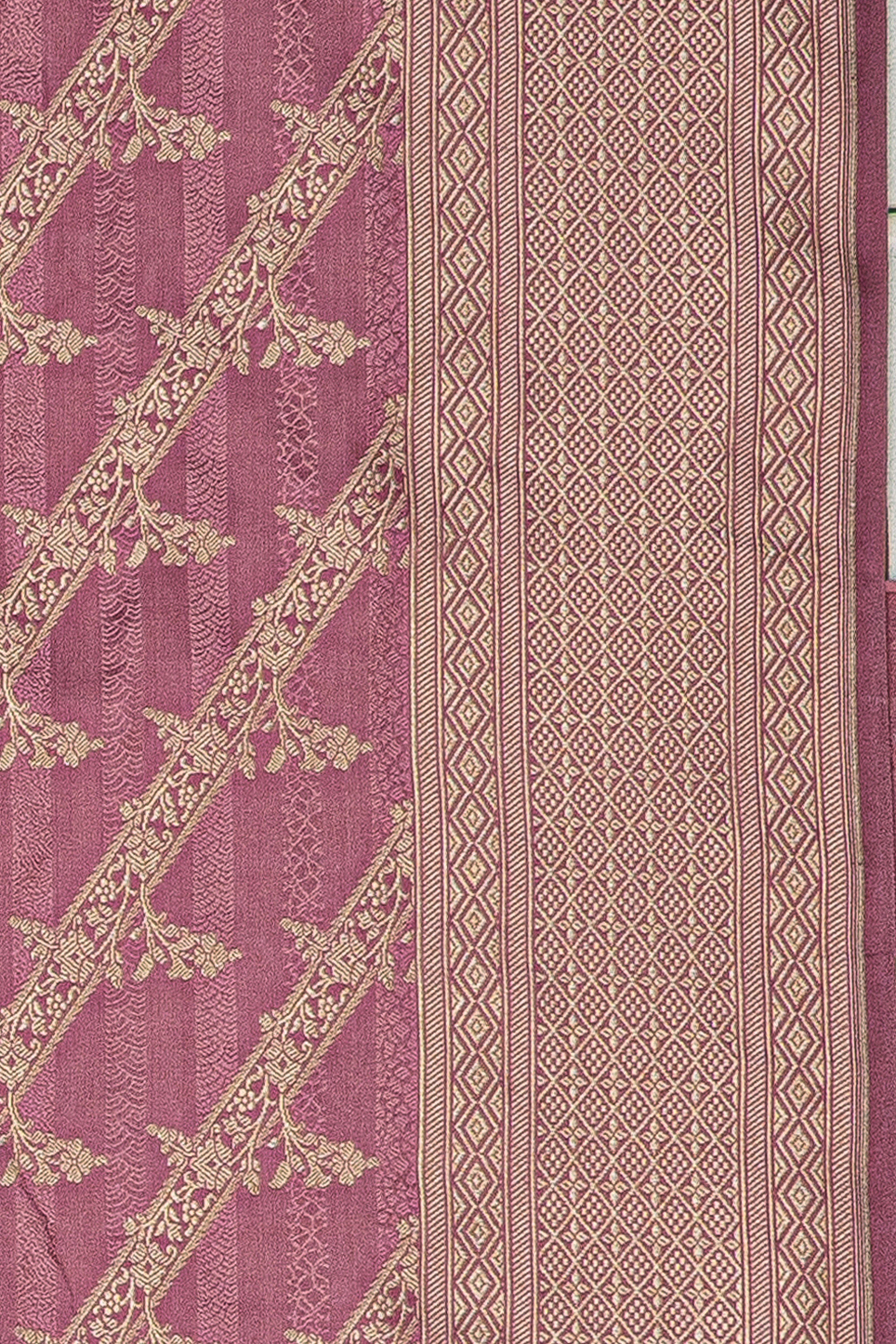 Purple Soft Silk Saree with Tanchoi Threadwork