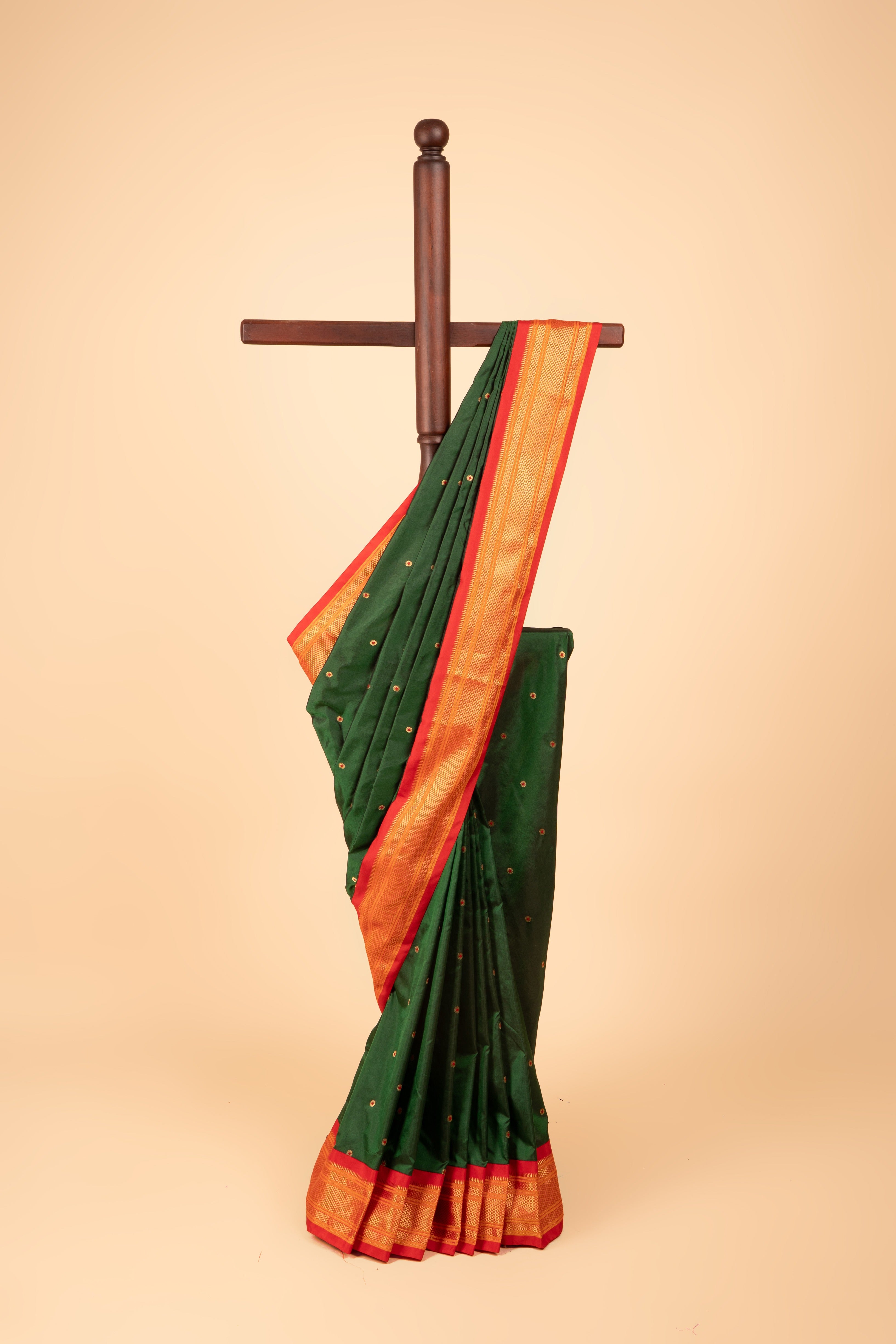 Bottle Green Pure Silk Kadiyal Paithani with contrast Red Chattai border
