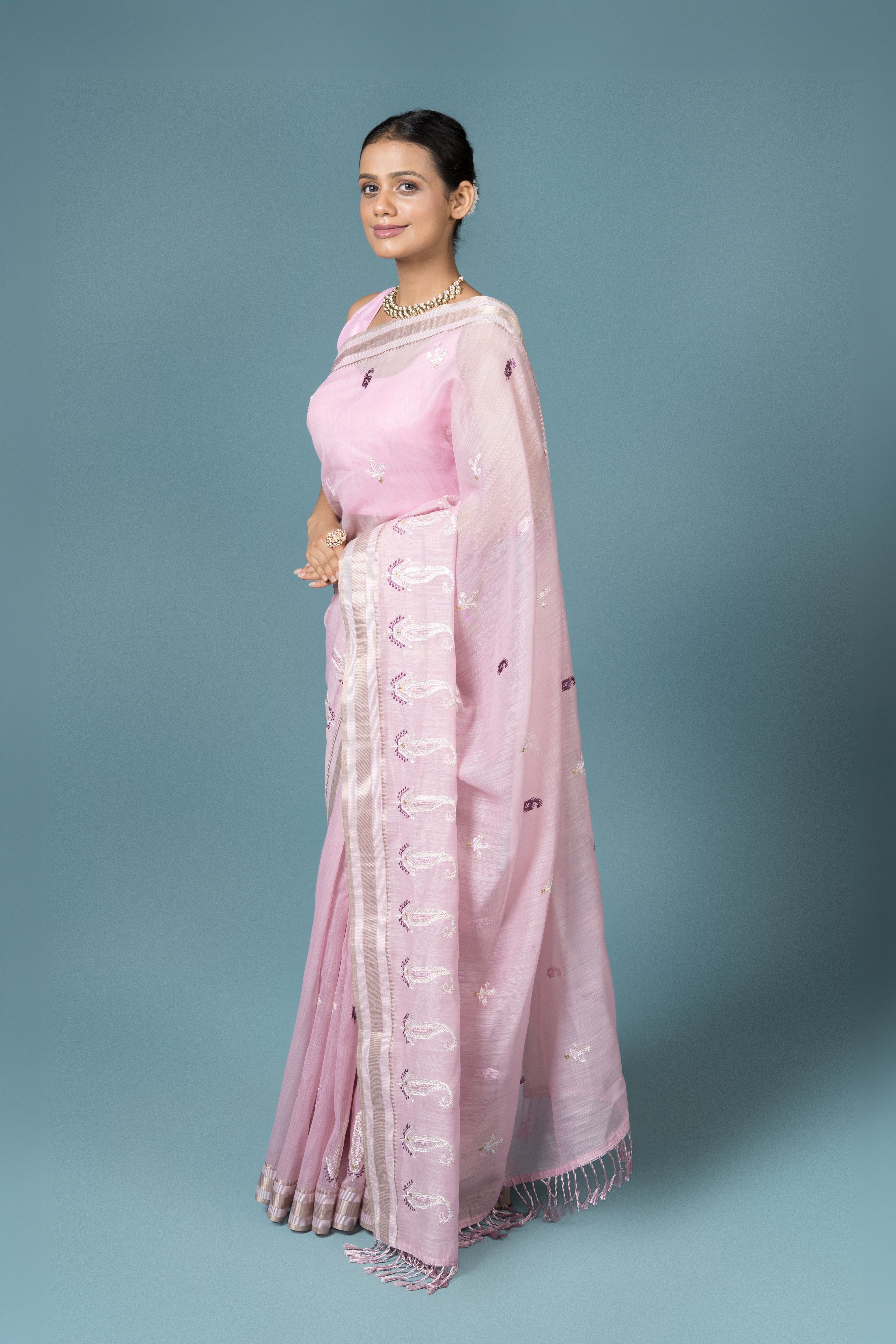 Light Pink Cotton Saree With Thread Work
