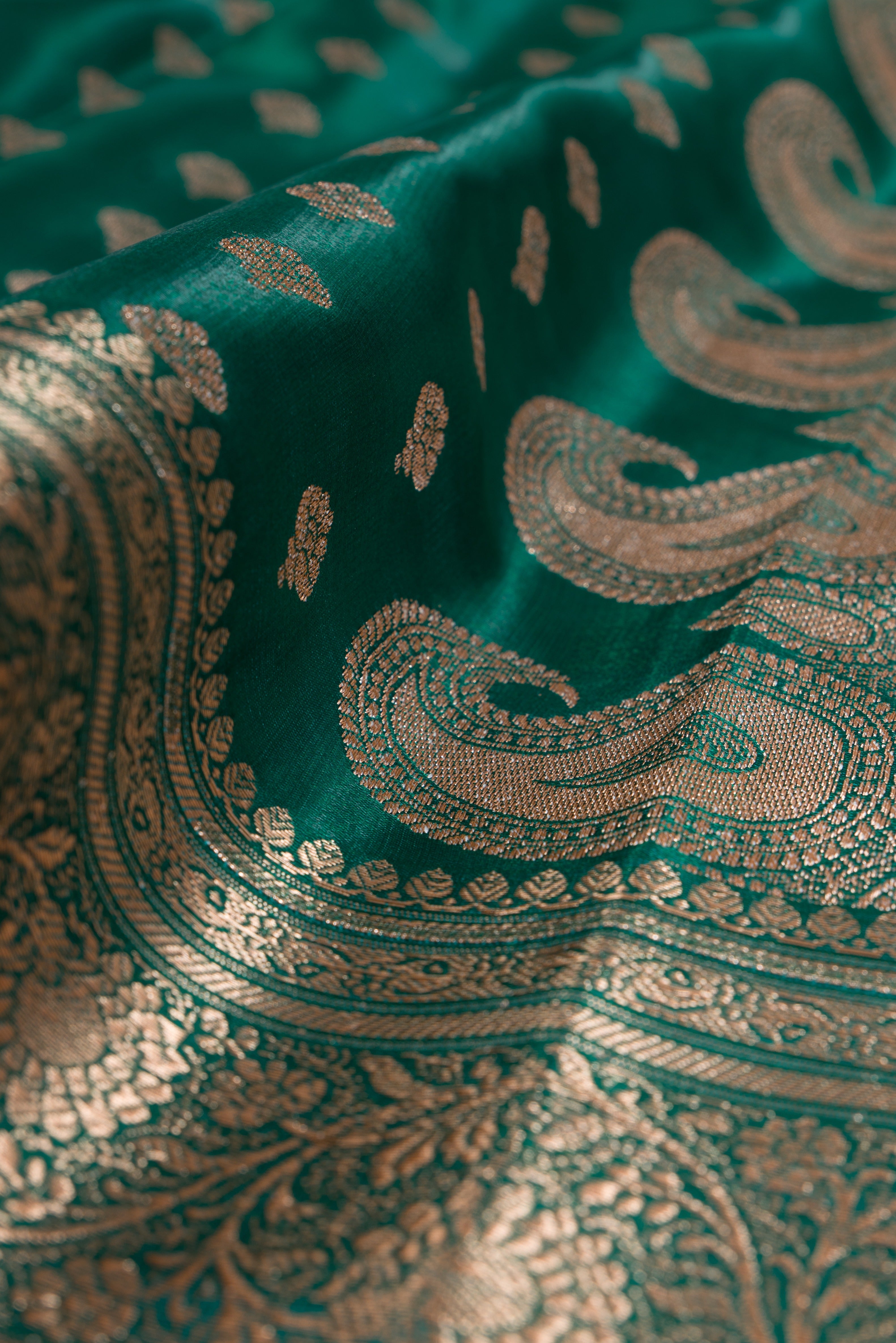 Bottle Green Soft Silk Banarasi Saree with Jamdani Pallu