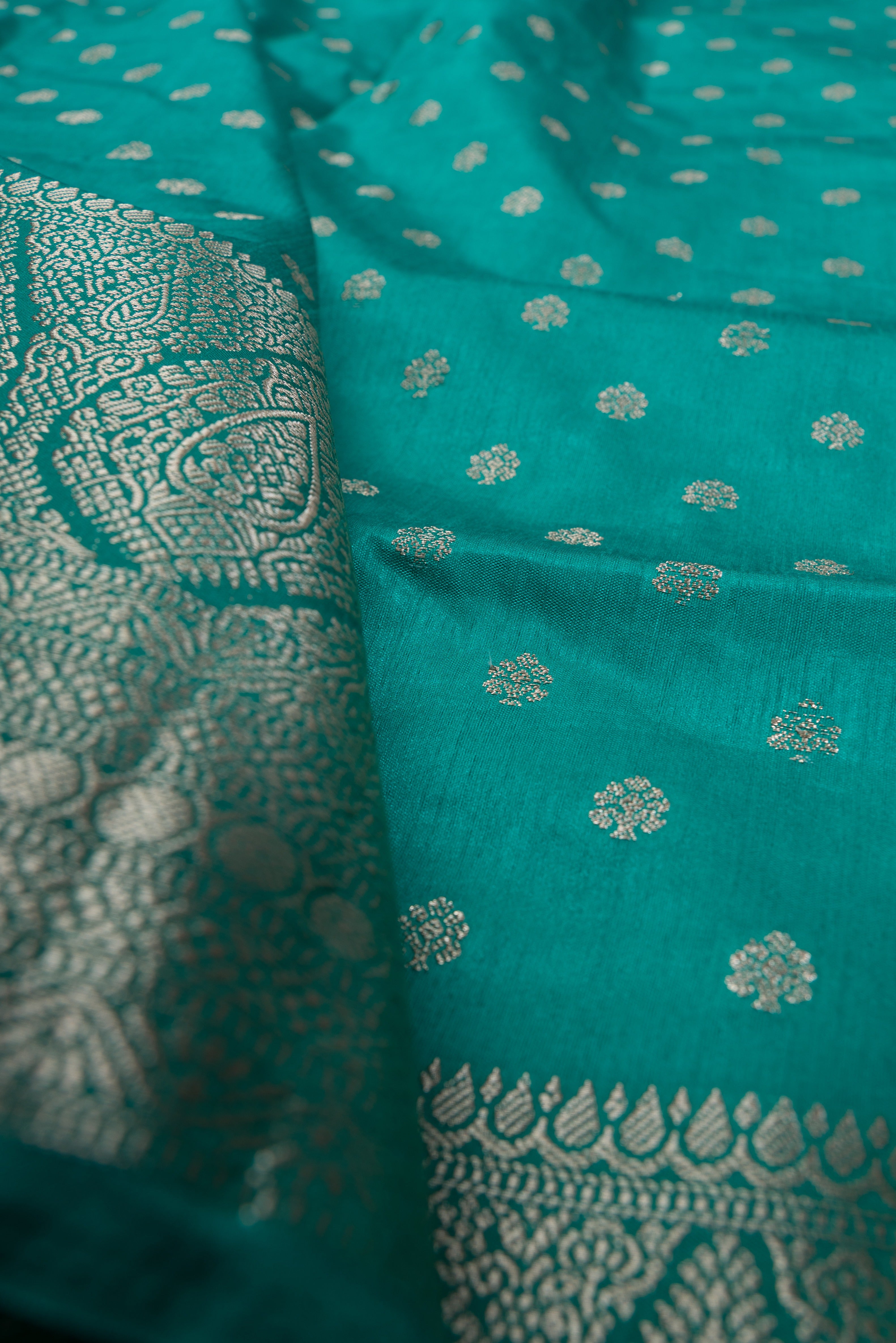 Rama Green Tussar Silk Banarasi Saree with White Gold Zariwork
