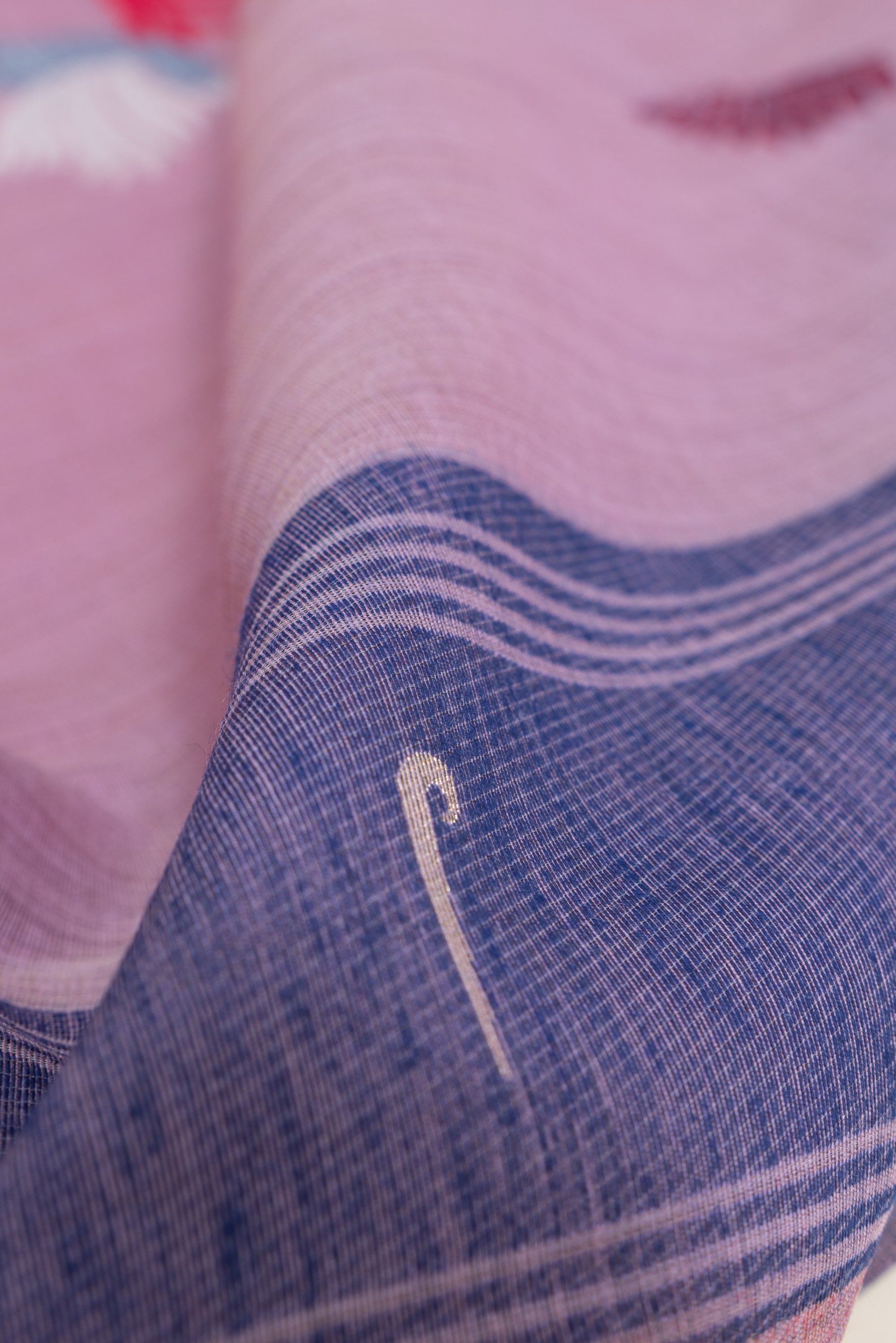 Lavender Cotton Paithani Saree with Mṛgataru-Padmāvalī Pallu and contrast Forest Munya border