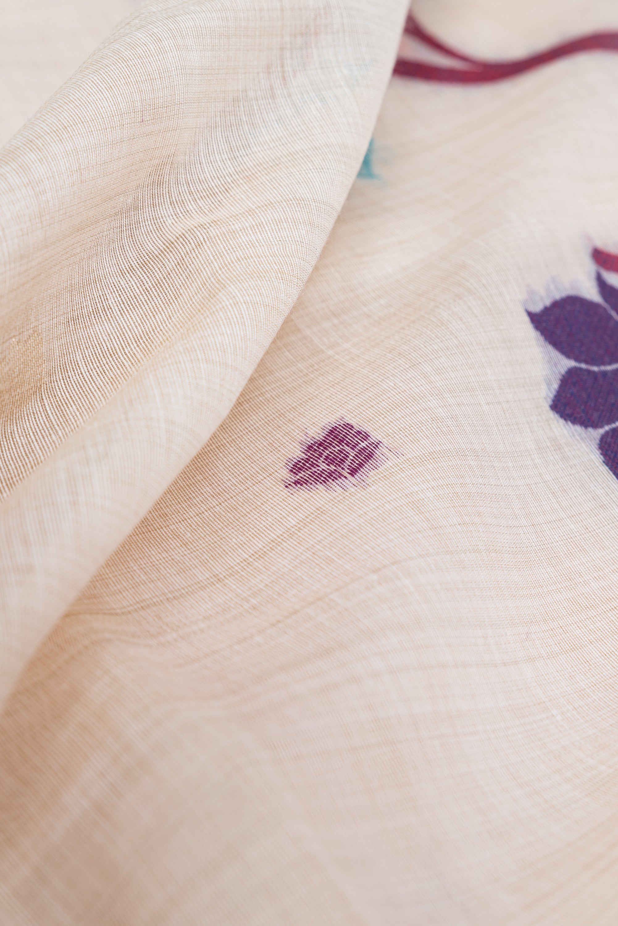 Cream Cotton Paithani Saree with Mṛgataru-Padmāvalī Pallu and contrast Purple Munya border