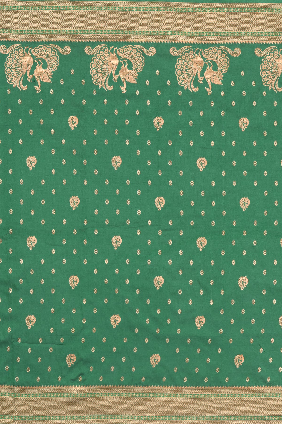 Emerald Green Apurva Silk Paithani Saree with Meena butti, gold zari and Ṣaṭmayūrapallu