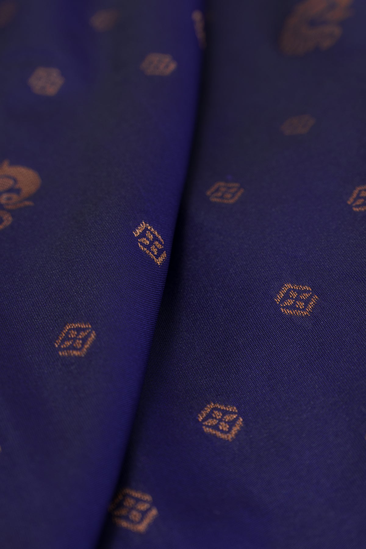 Royal Purple Apurva Silk Paithani Saree with Meena butti, gold zari and Ṣaṭmayūrapallu