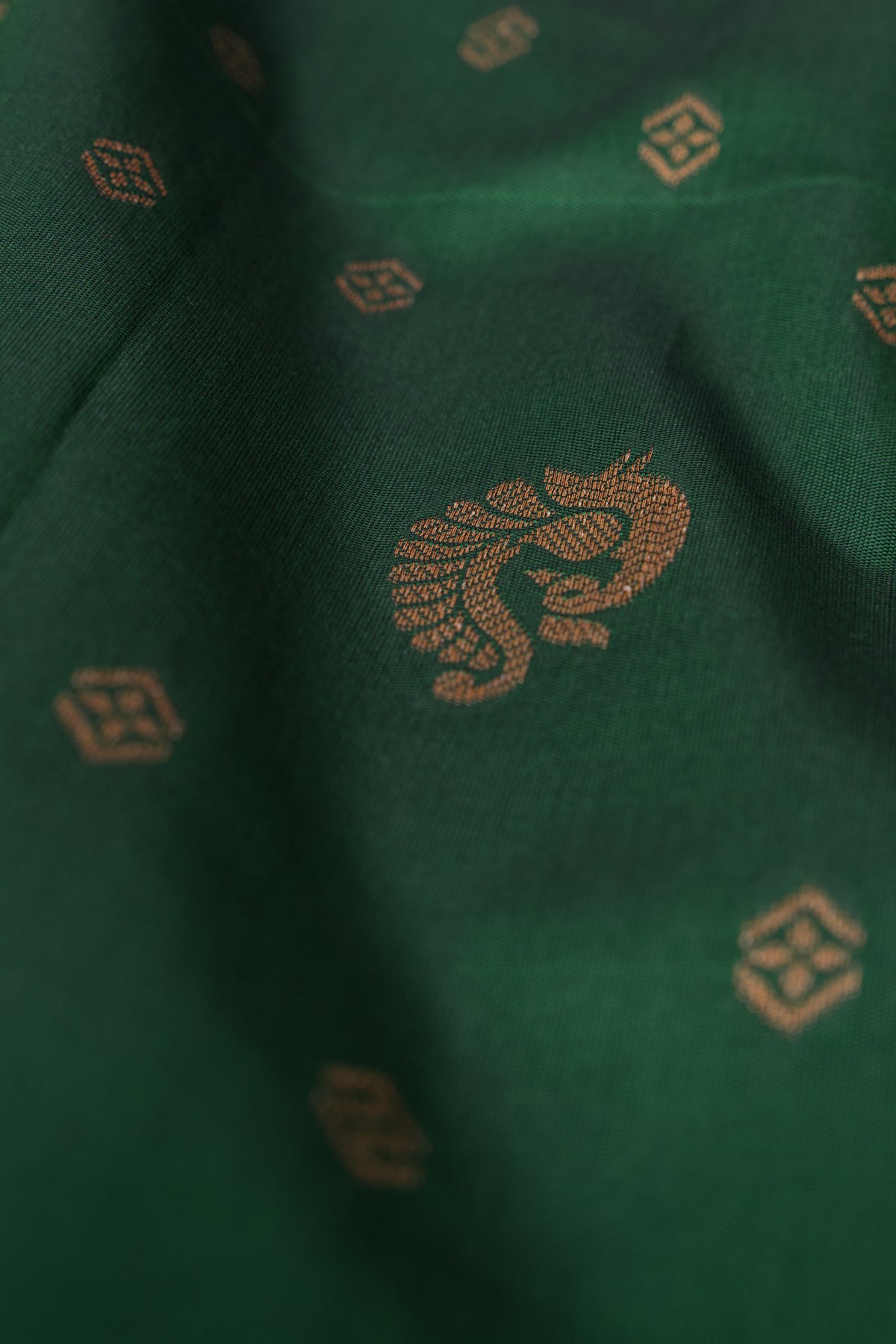 Emerald Green Apurva Silk Paithani Saree with Meena butti, gold zari and Ṣaṭmayūrapallu