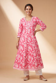 Baby Pink Āvarņa Cotton Kurti