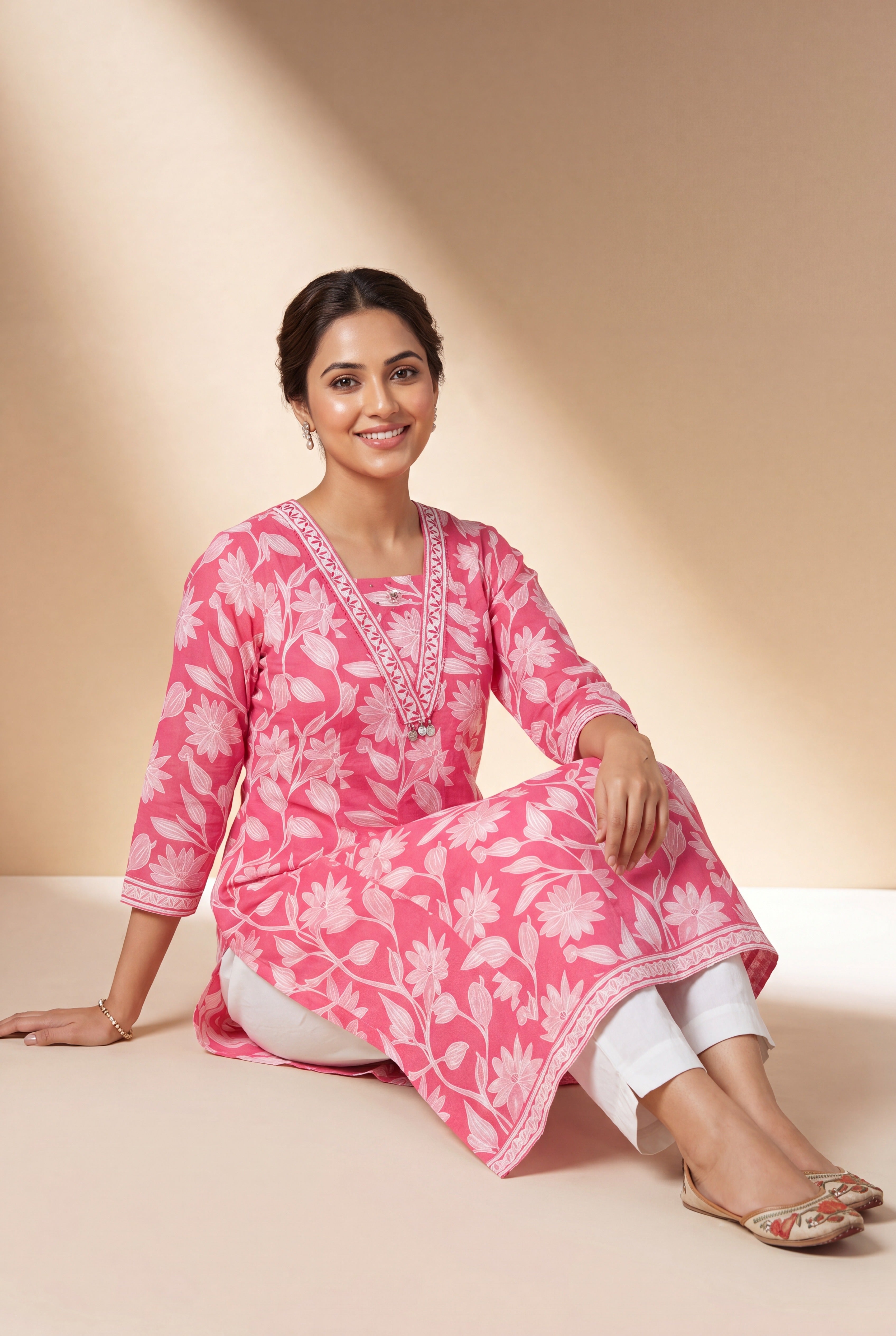 Baby Pink Āvarņa Cotton Kurti