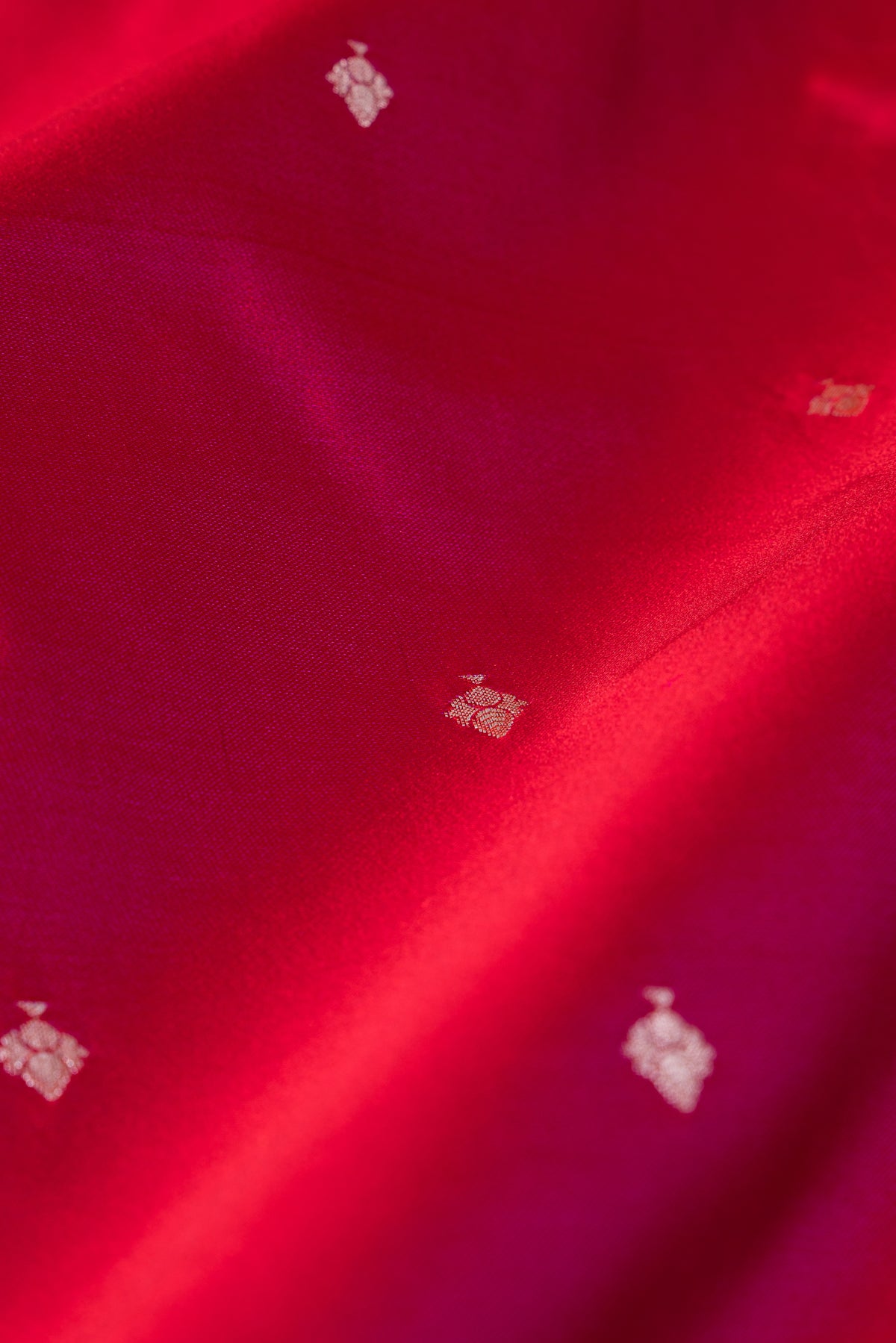 Berry Pink Katan Silk Banarasi Saree with Silver Zari Parṇa butti