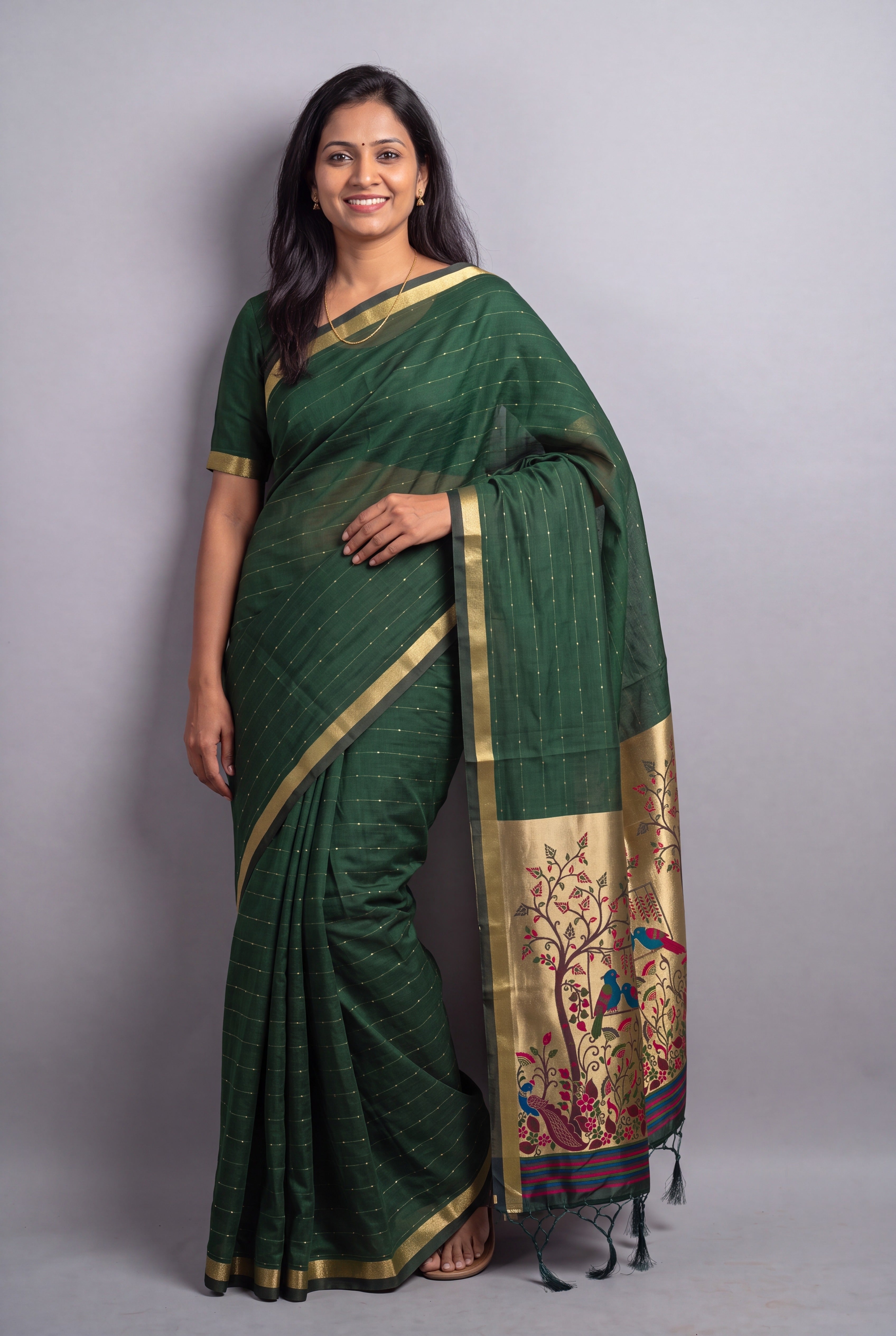 Bottle Green Jamdhani Cotton Paithani with Tarumayūra Pallu and Lakdipatta border
