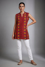 Cherry Red Ākṛti Kurti with Geometric Leaf print