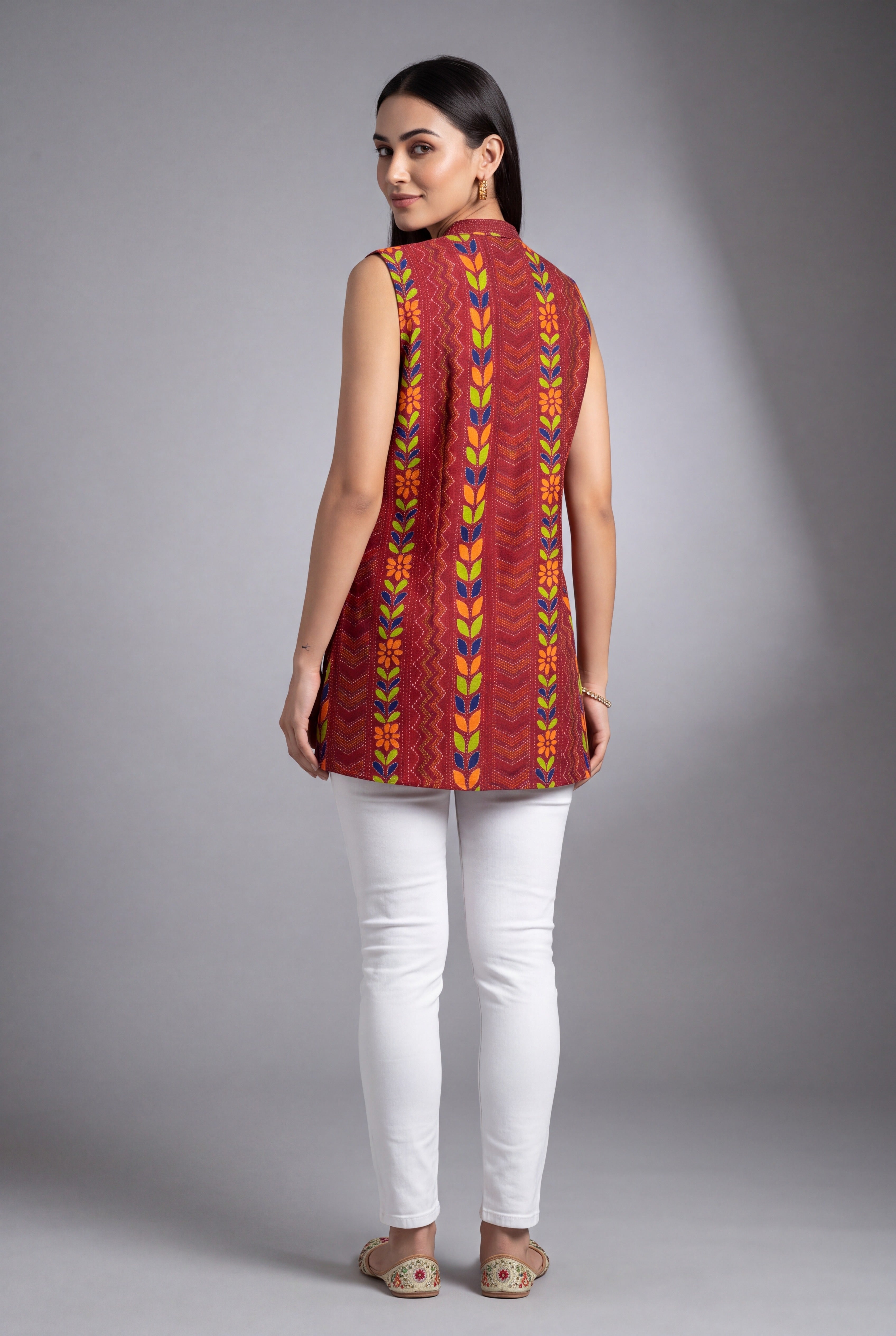 Cherry Red Ākṛti Kurti with Geometric Leaf print