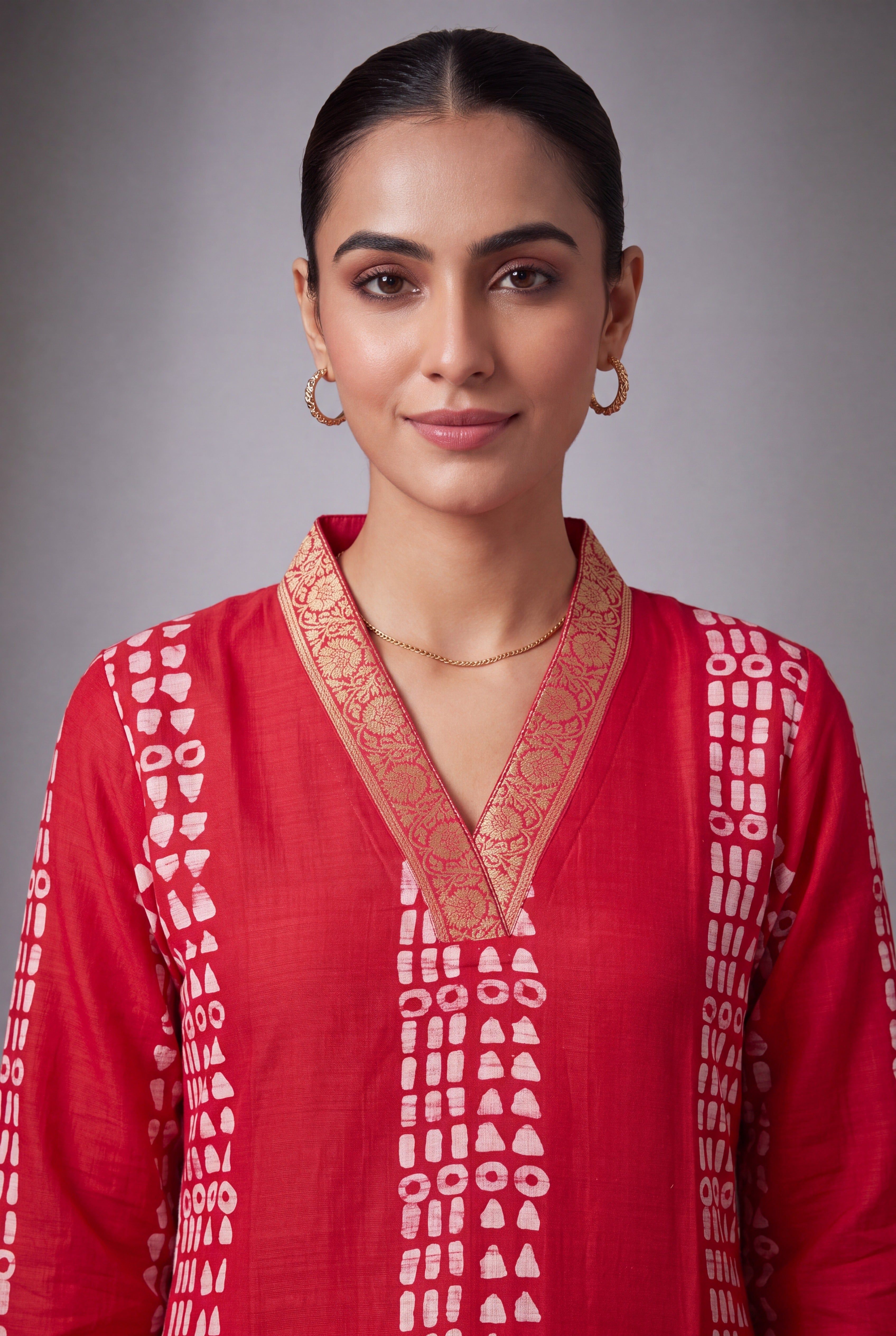 Cherry Red Ākṛti Kurti with Jaal Zariwork