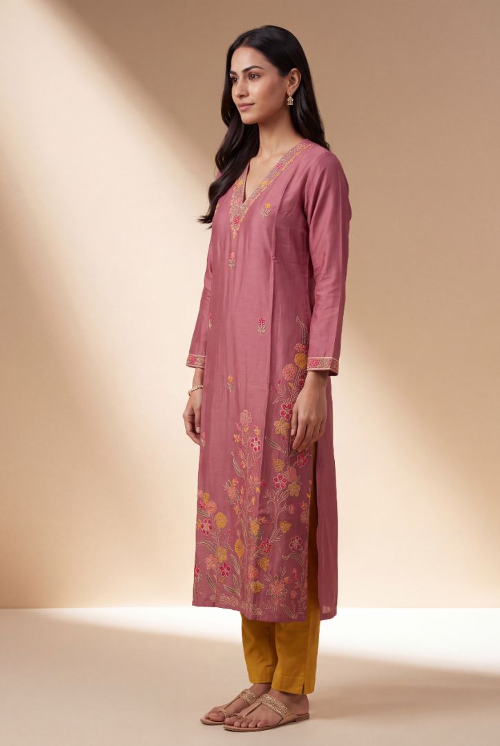 Rose Pink Trivarṇa Kusuma Kurti with Floral threadwork