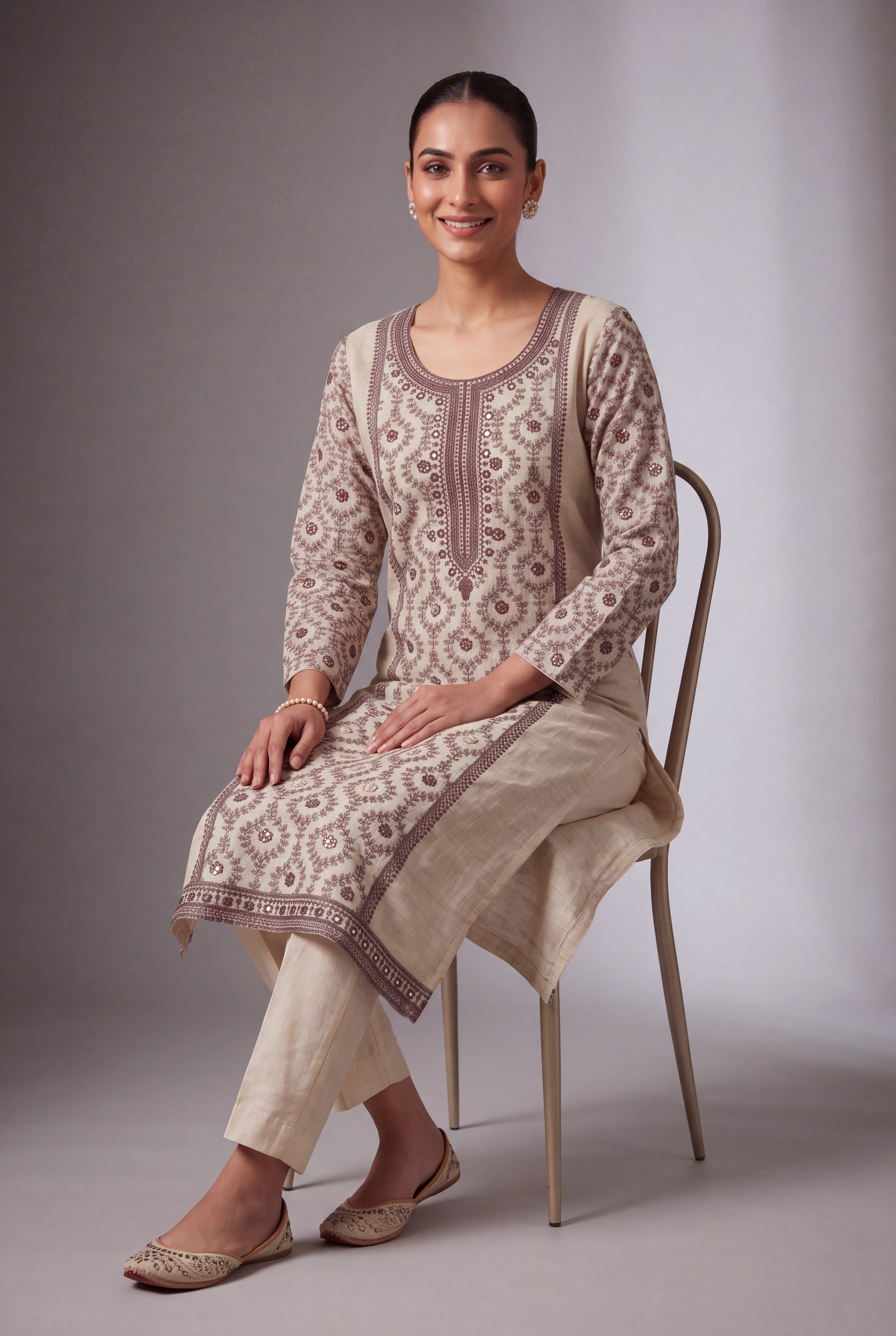 Cream Ārāma Kurti with Brown Jaal threadwork