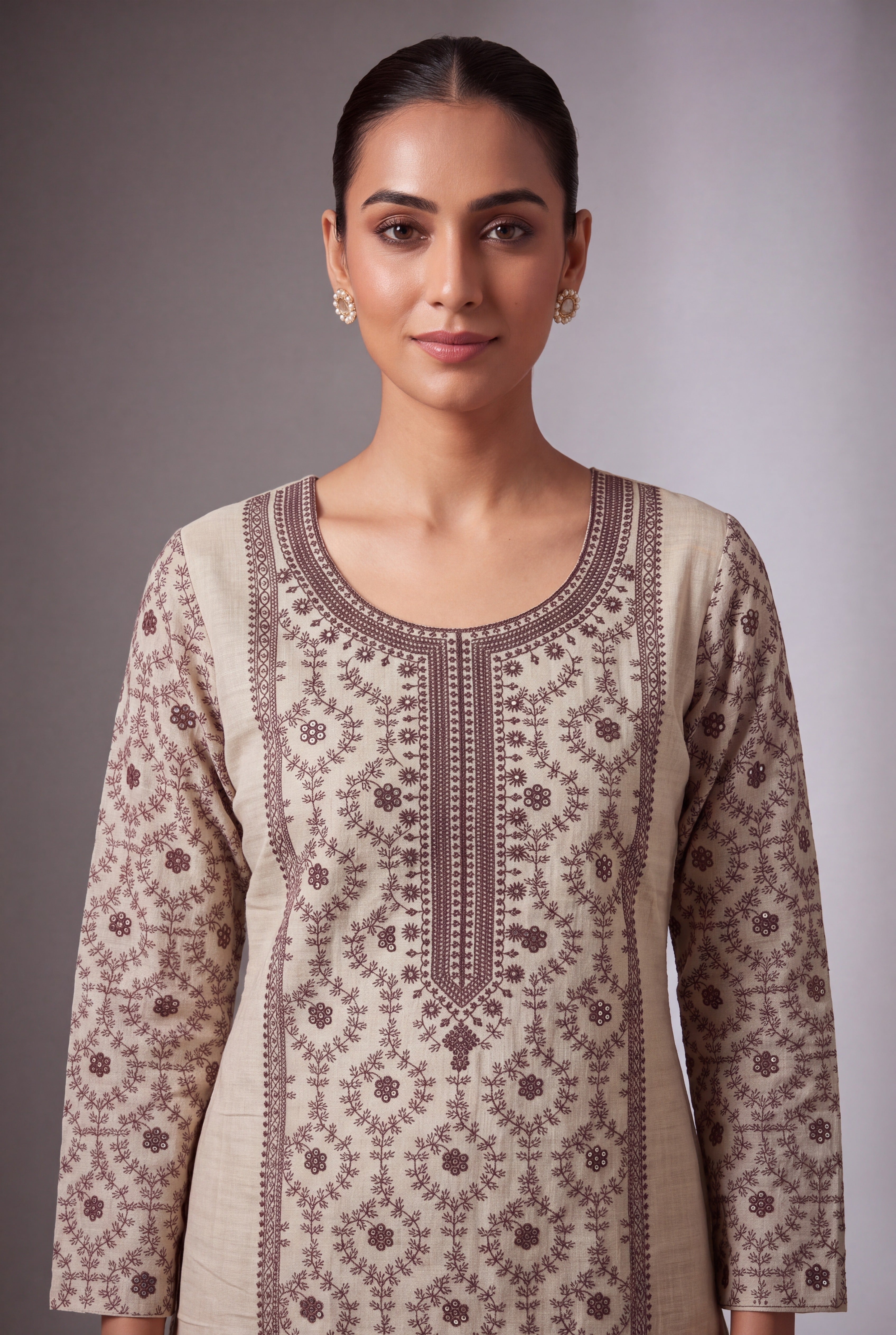 Cream Ārāma Kurti with Brown Jaal threadwork