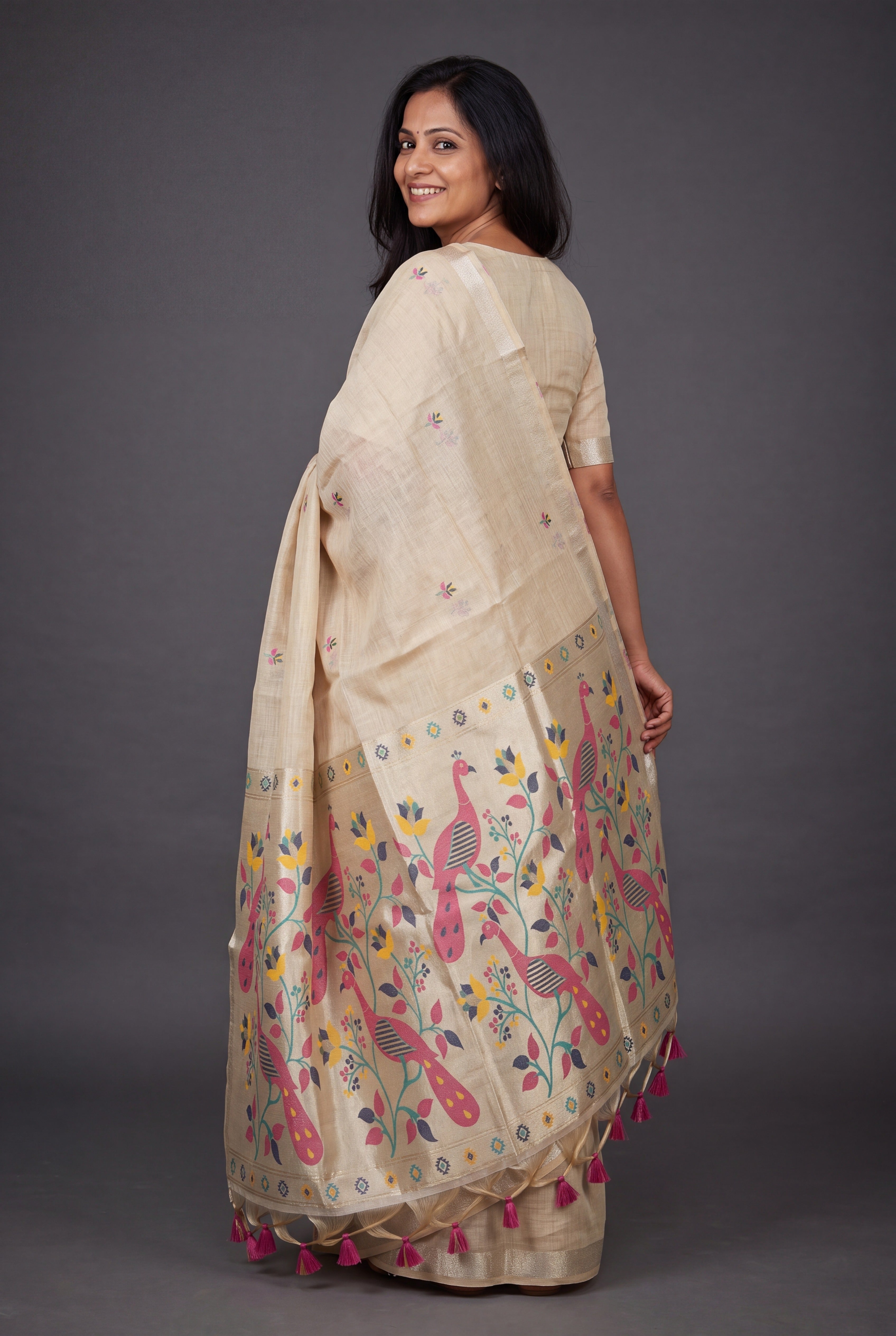 Cream Jamdhani Cotton Paithani Saree with Aṣṭamayūra Pallu and Floral butti