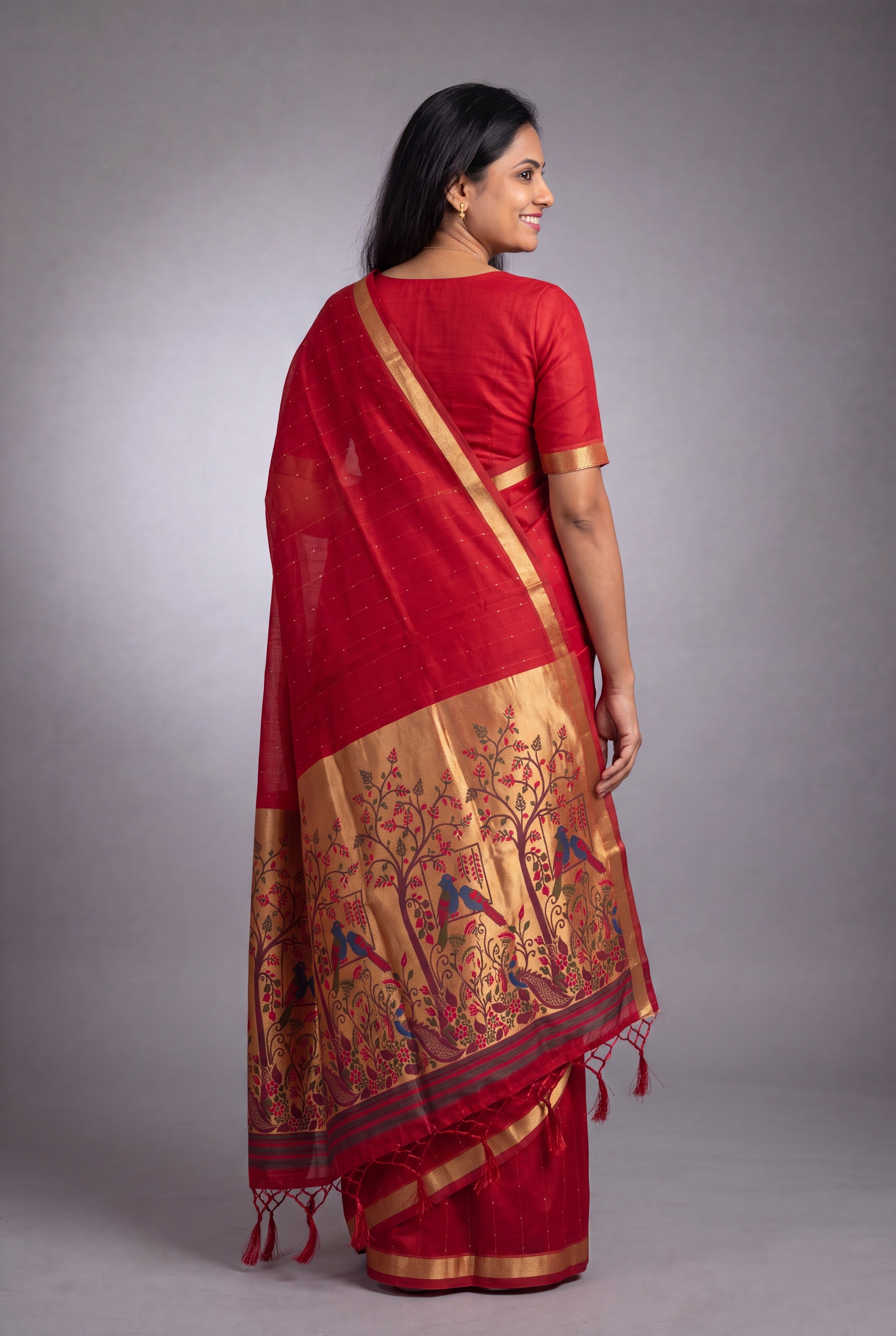 Crimson Red Jamdhani Cotton Paithani with Tarumayūra Pallu and Lakdipatta border
