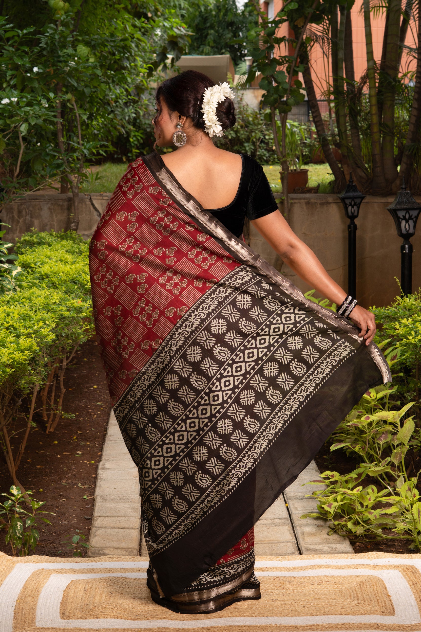 Red Cotton Saree With Batik Print