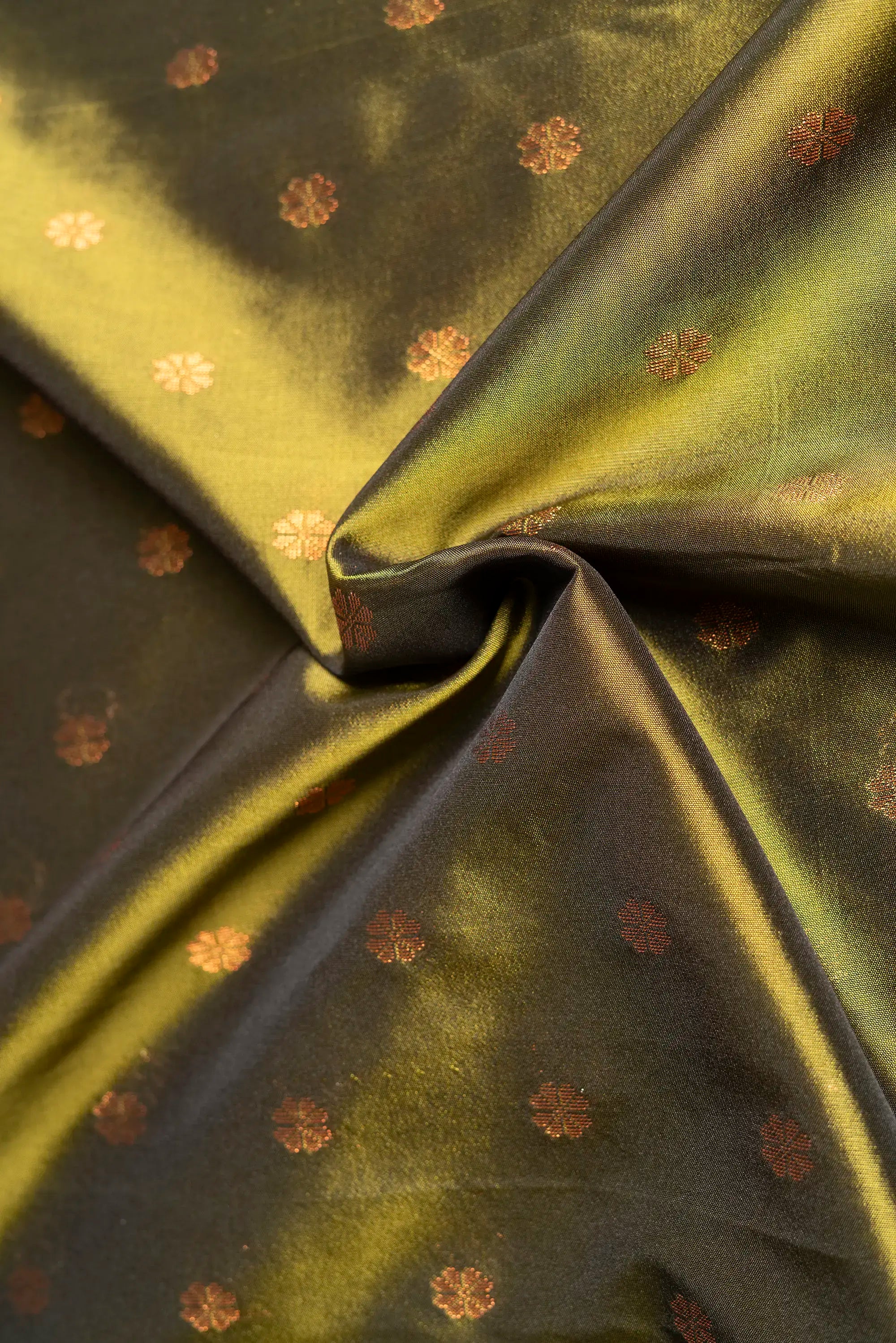 Mehndi Green Apurva Silk Paithani Saree with Karnaphulli Butti