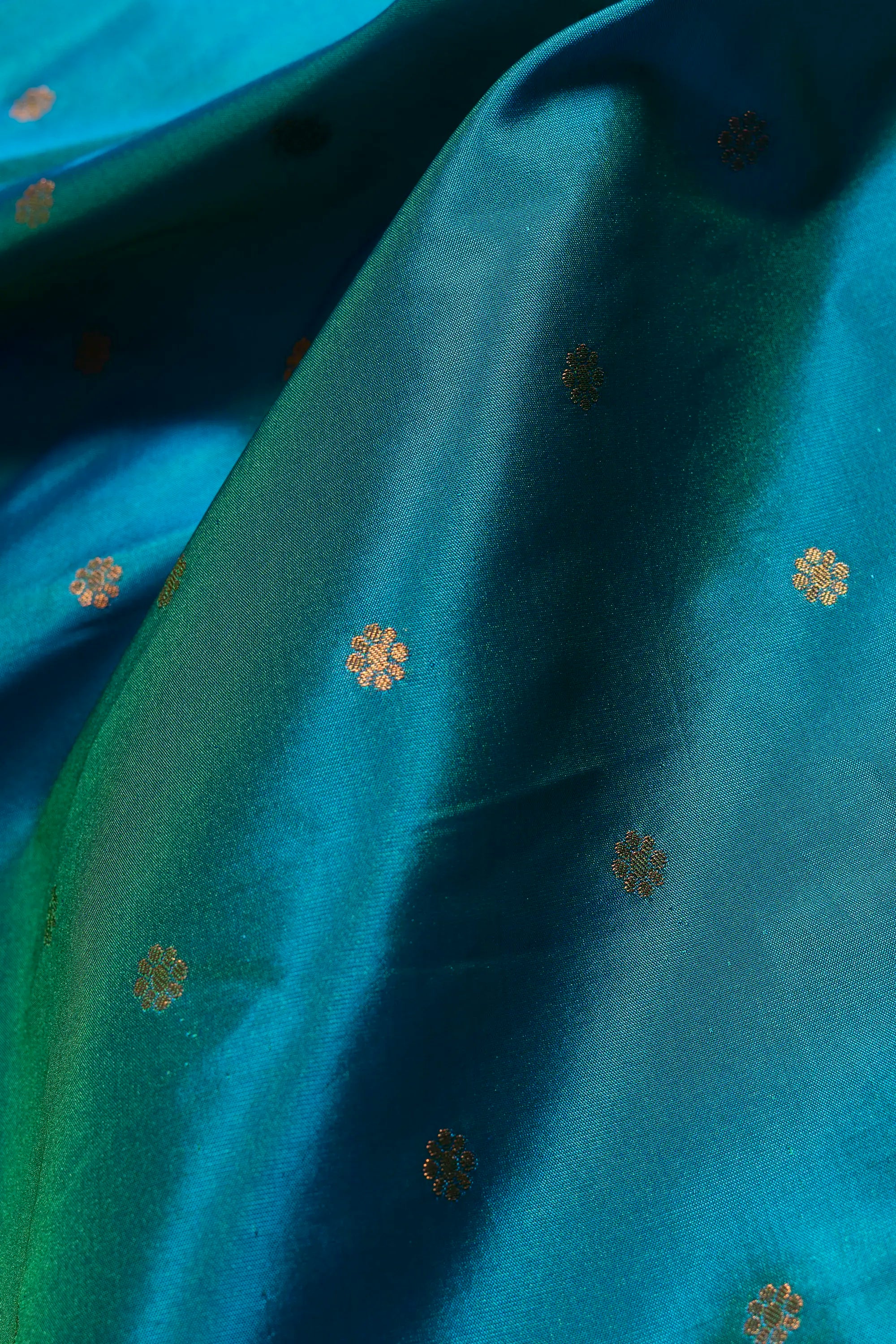 Peacock Blue Apurva Silk Irkal Paithani with Karnaphuli butti, Chattai border and Self blouse