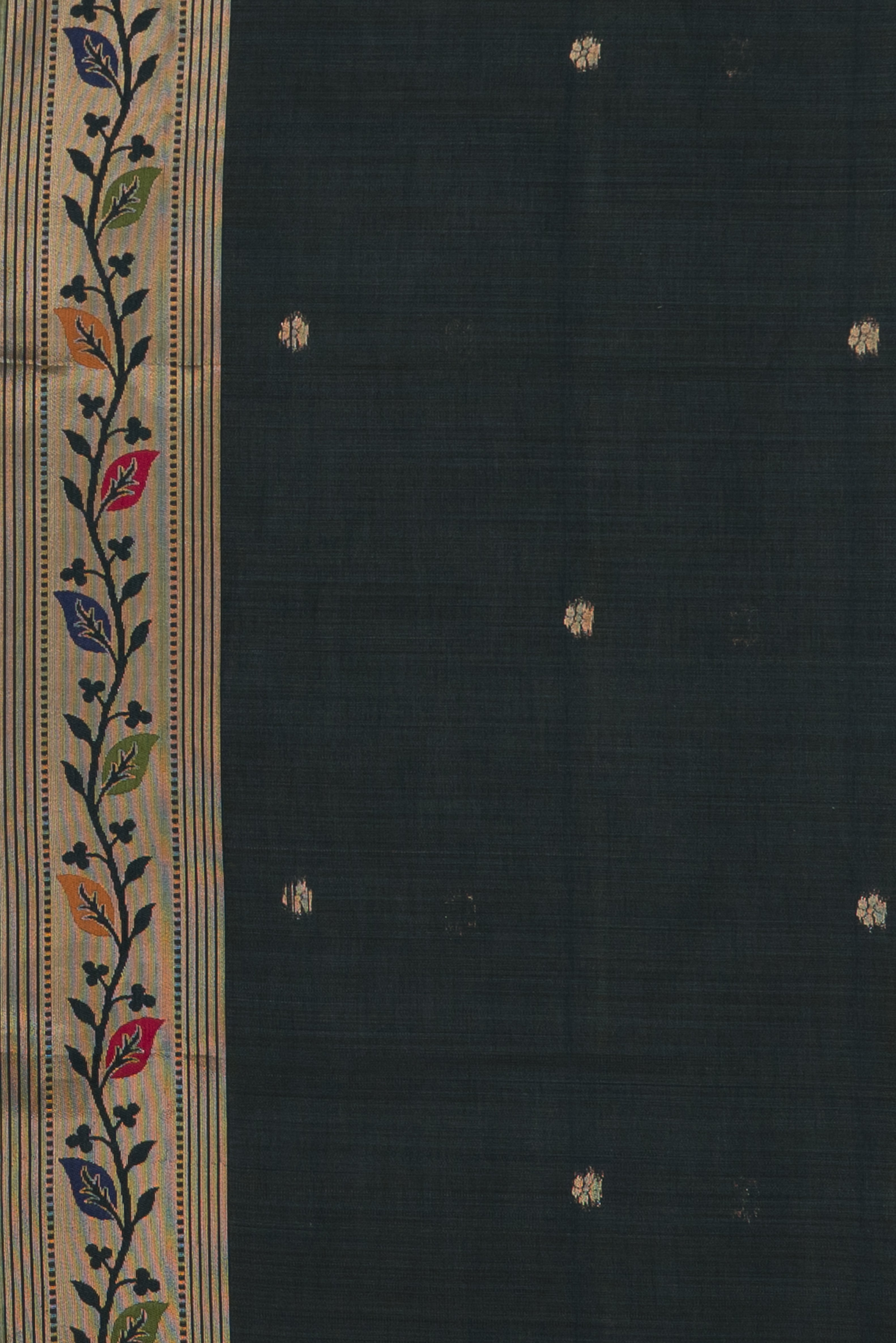 Forest Green Linen Paithani with Vriksh Pallu and contrast Dark Green blouse