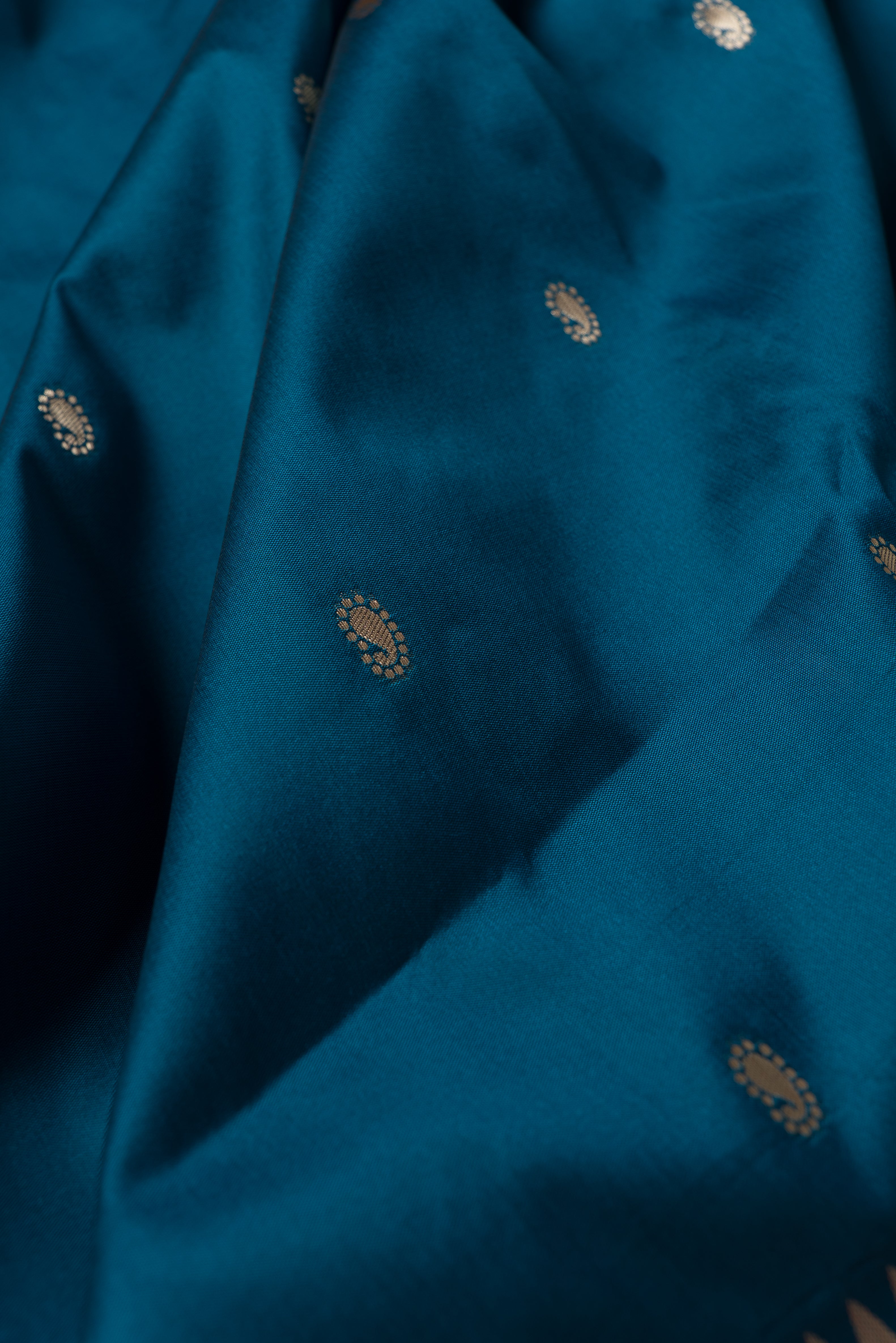 Morpankhi Blue Katan Silk Paithani Saree with Asawali border, Keri butti and contrast Red blouse