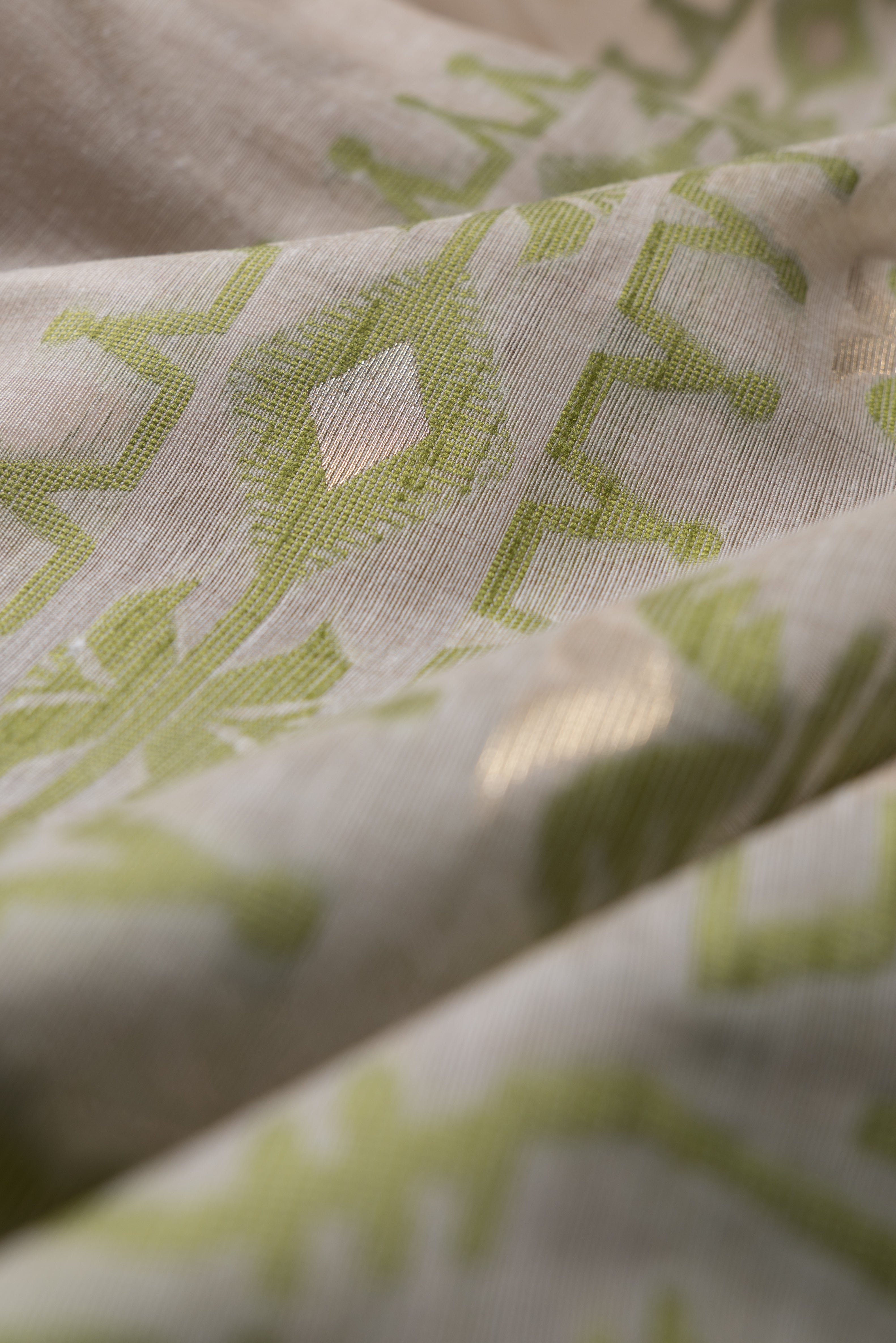 Cream Bengali Cotton Saree with Green Resham threadwork
