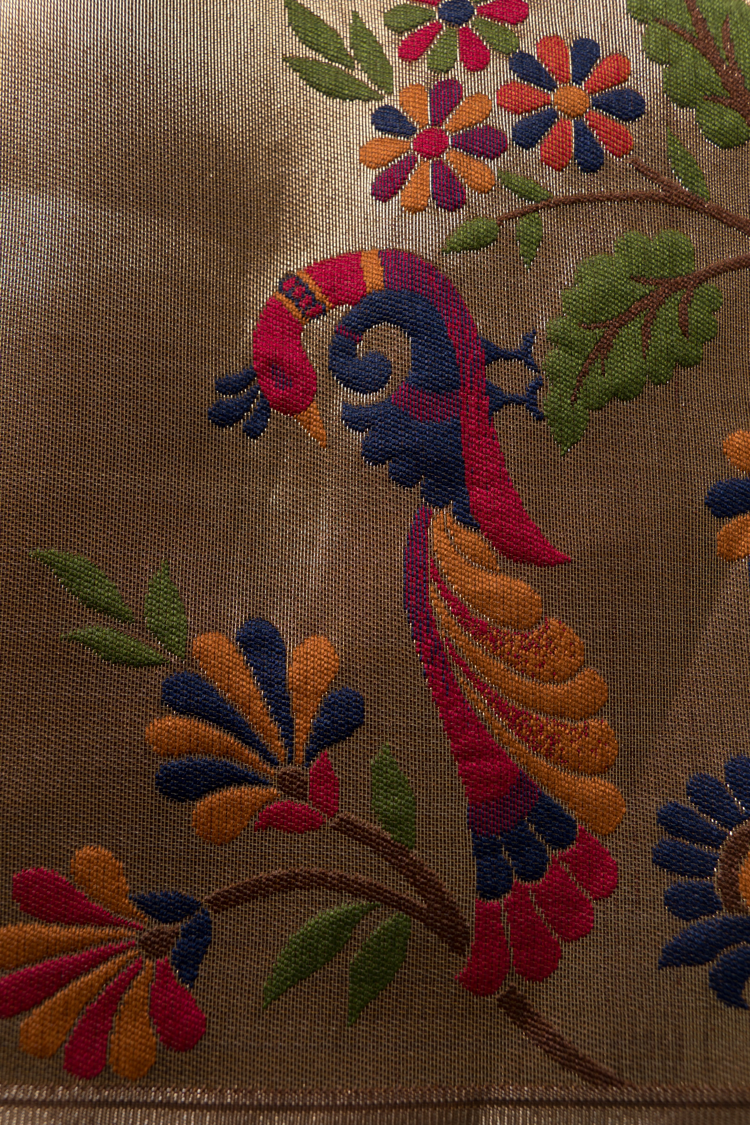 Cream Linen Paithani with Vriksh Pallu and contrast Coffee blouse