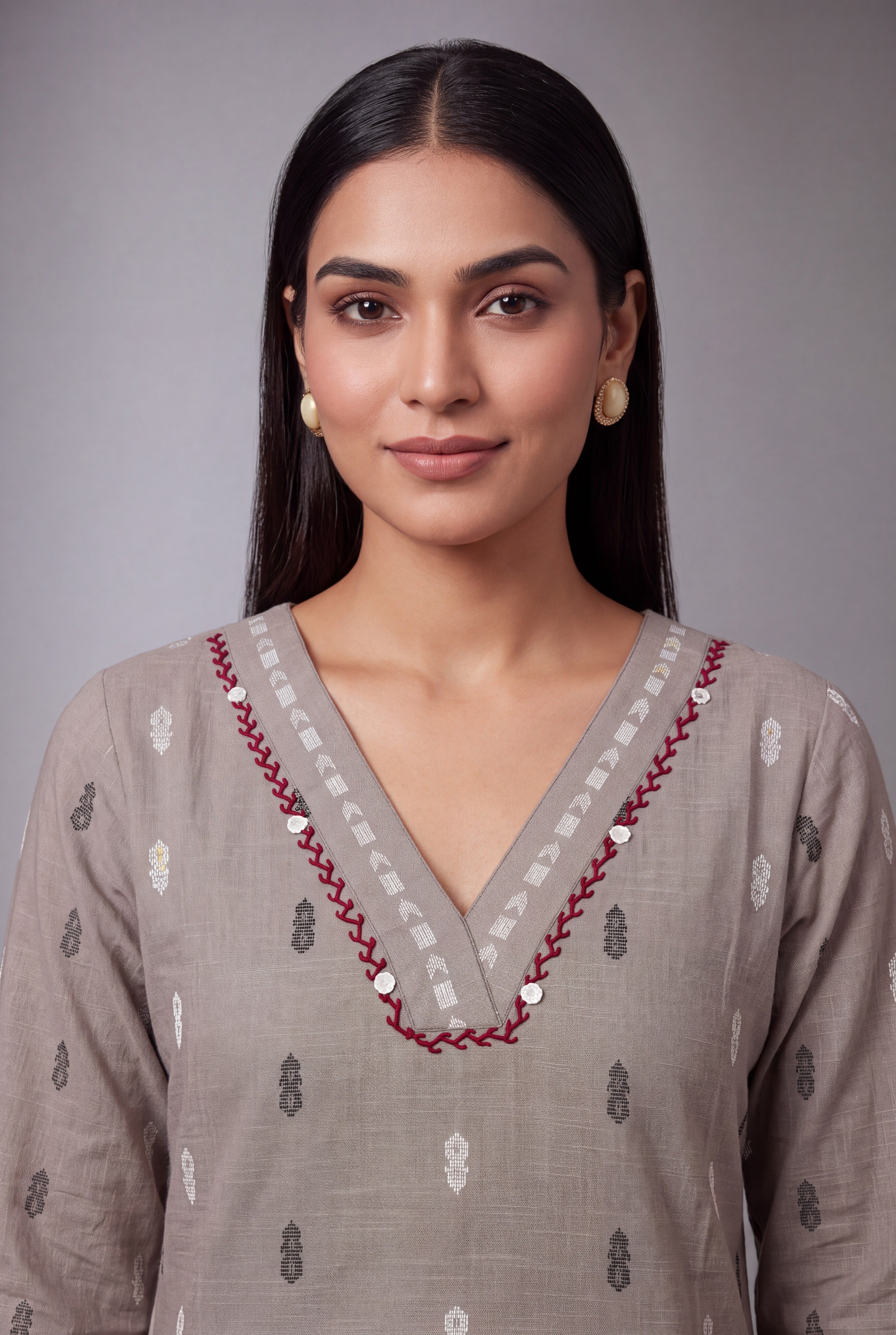 Earthy Grey Kapiśā Kurti