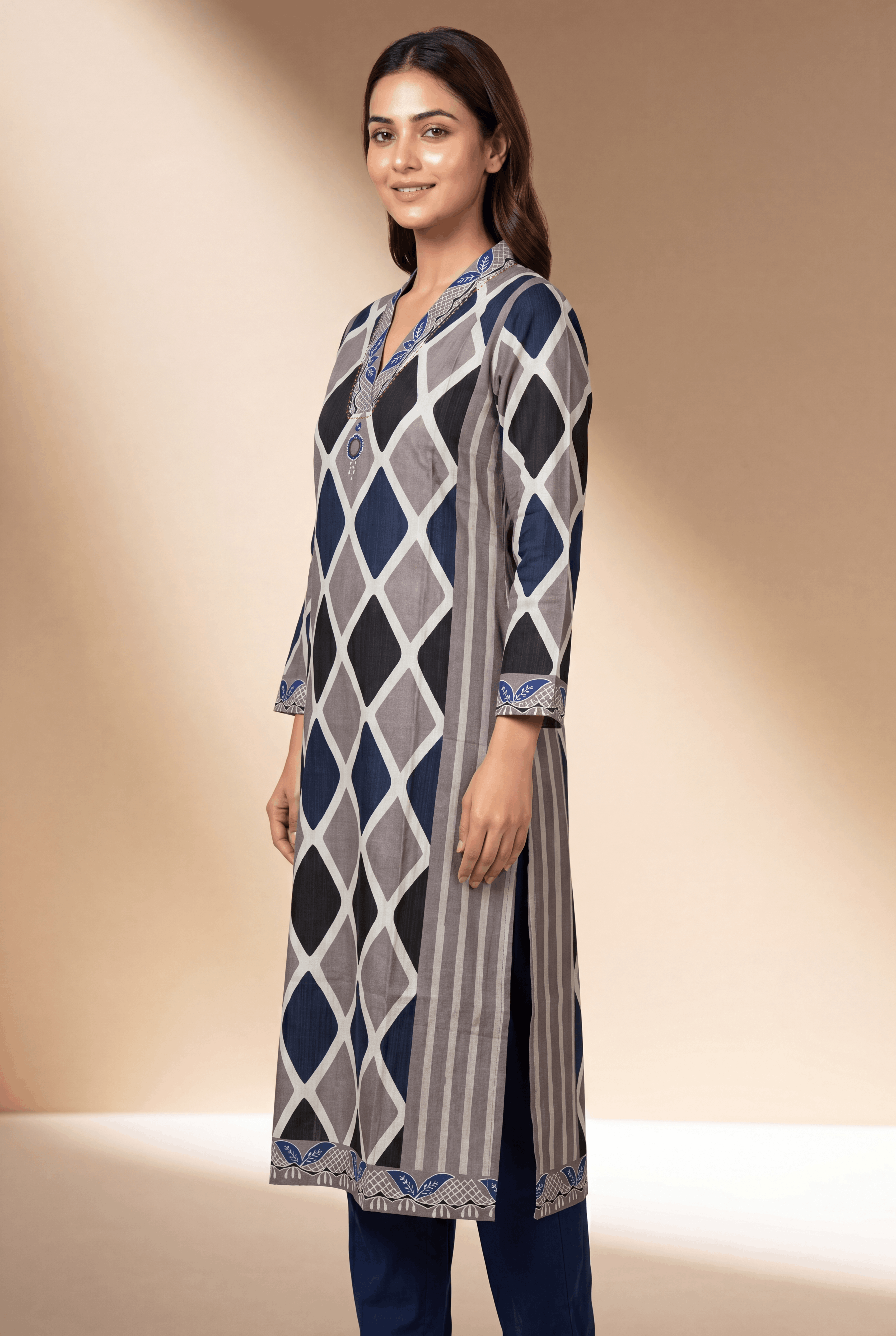 Slate Grey Nilakṛti Kurti with Geometric Pattern