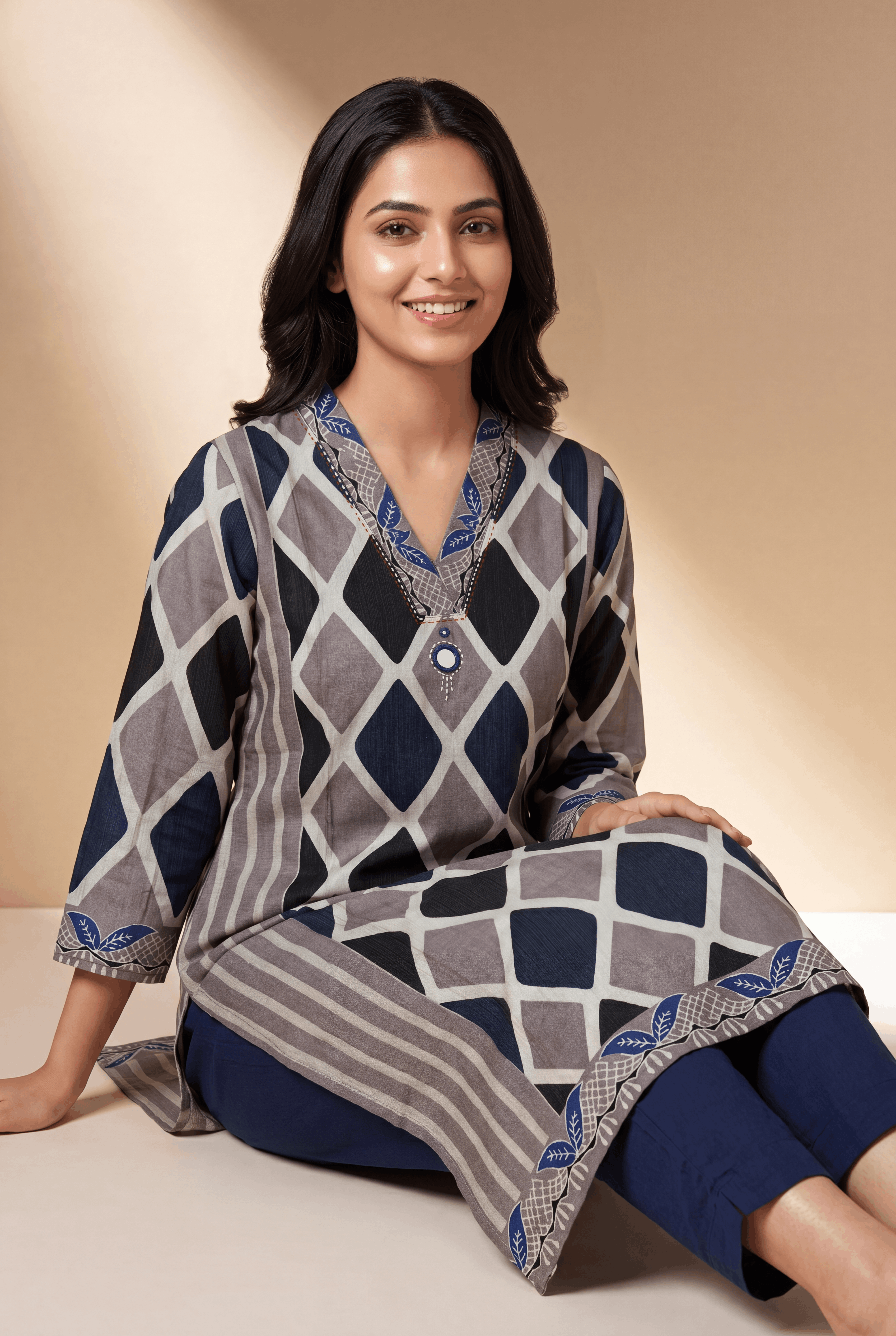 Slate Grey Nilakṛti Kurti with Geometric Pattern