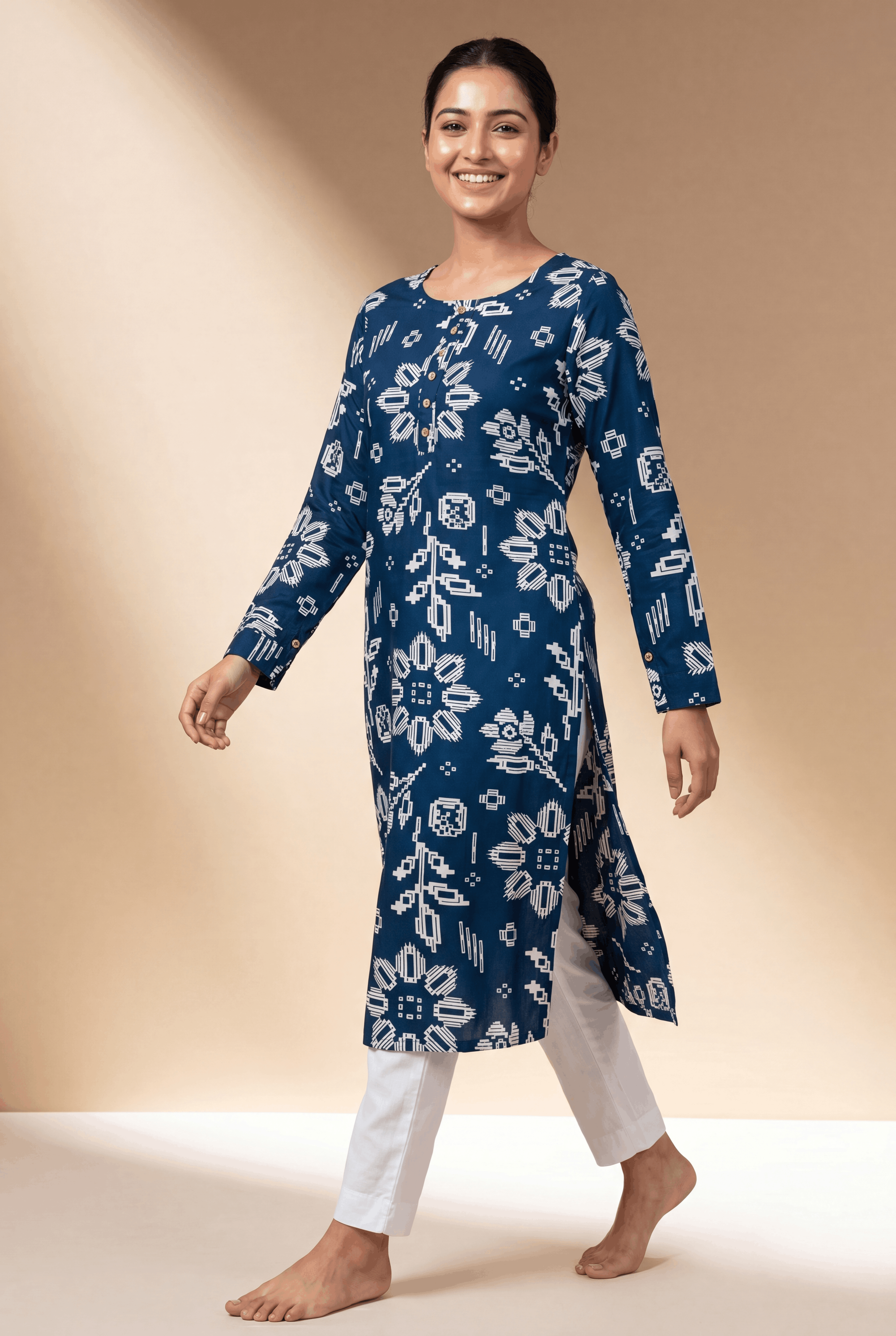Blue Neelambra Kurti with Vaidehi Geometric Print