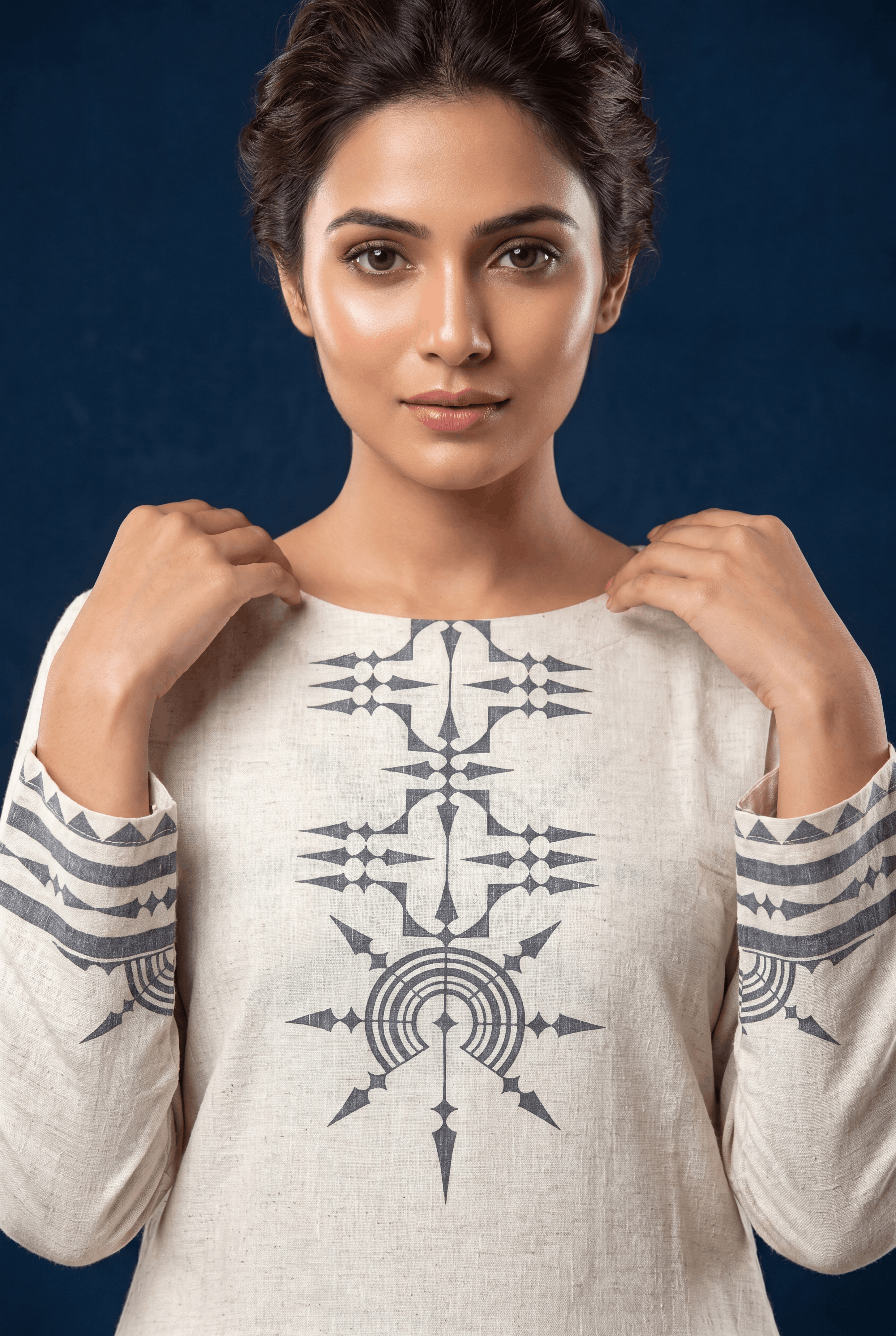 Cream Khadi Cotton Kurti with Blue Venuvadini Warli Print