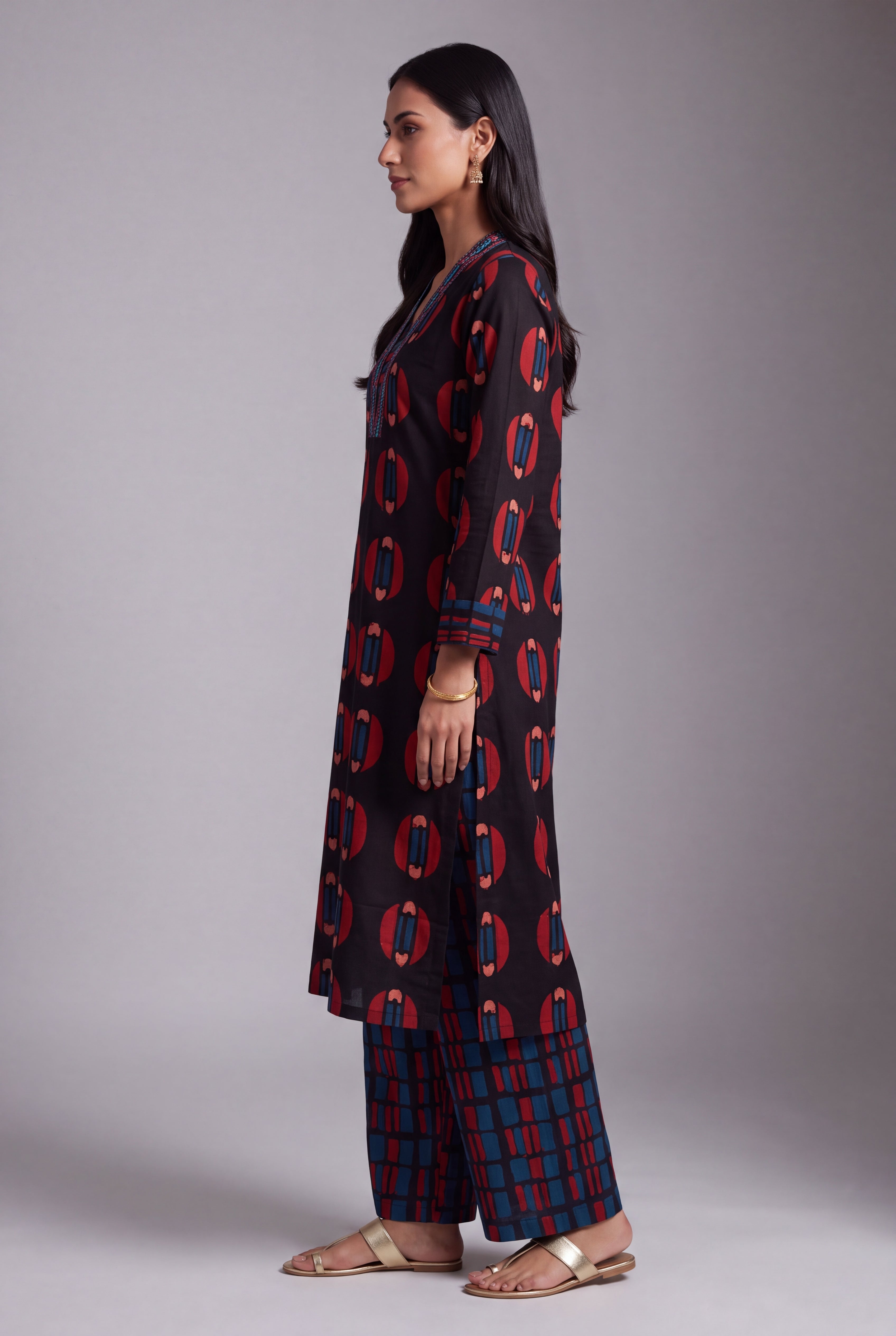 Black Śyāma Co-ord Set with Windowpane Palazzo pants