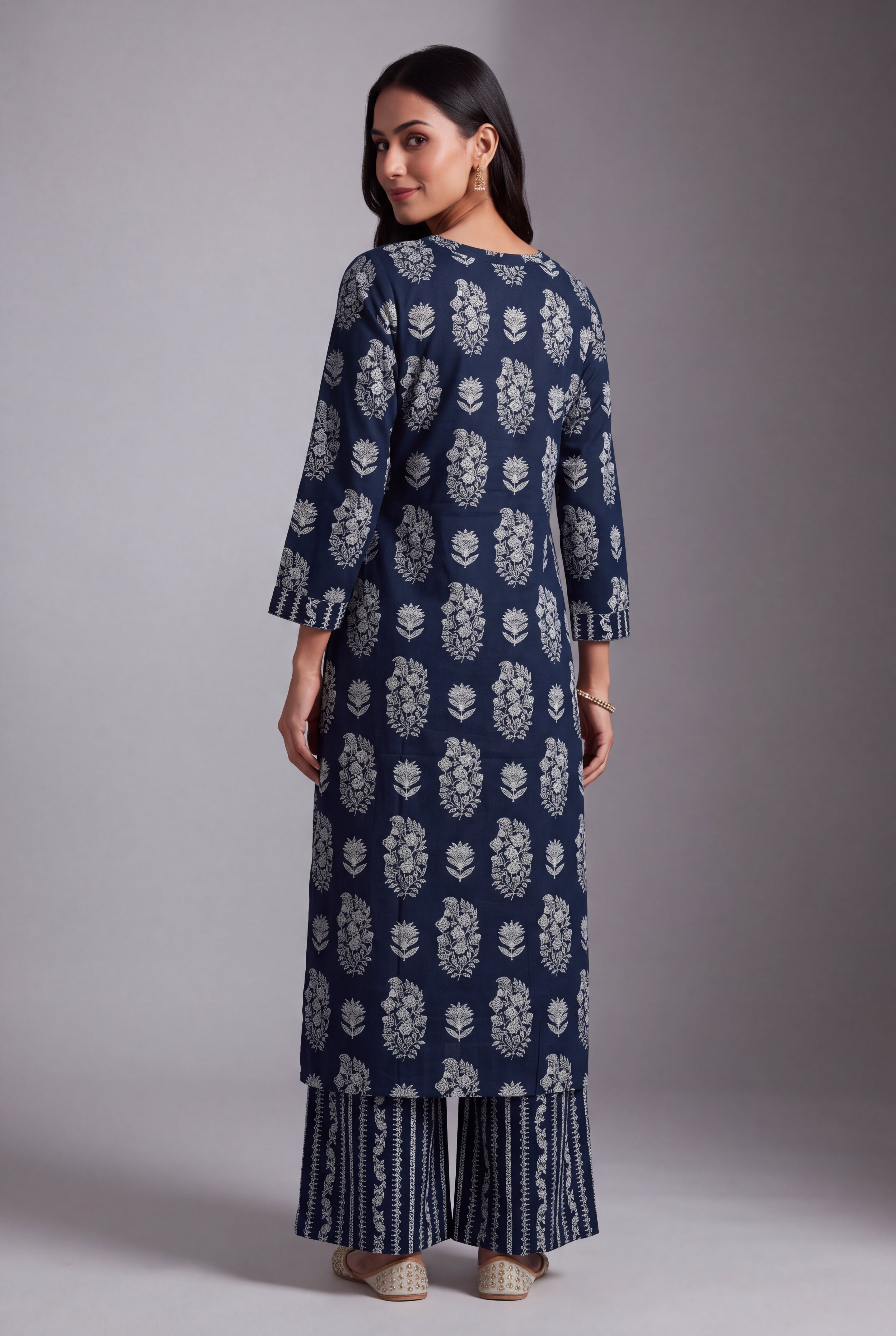 Sapphire Blue Latā Co-ord Set with Mandarin collar