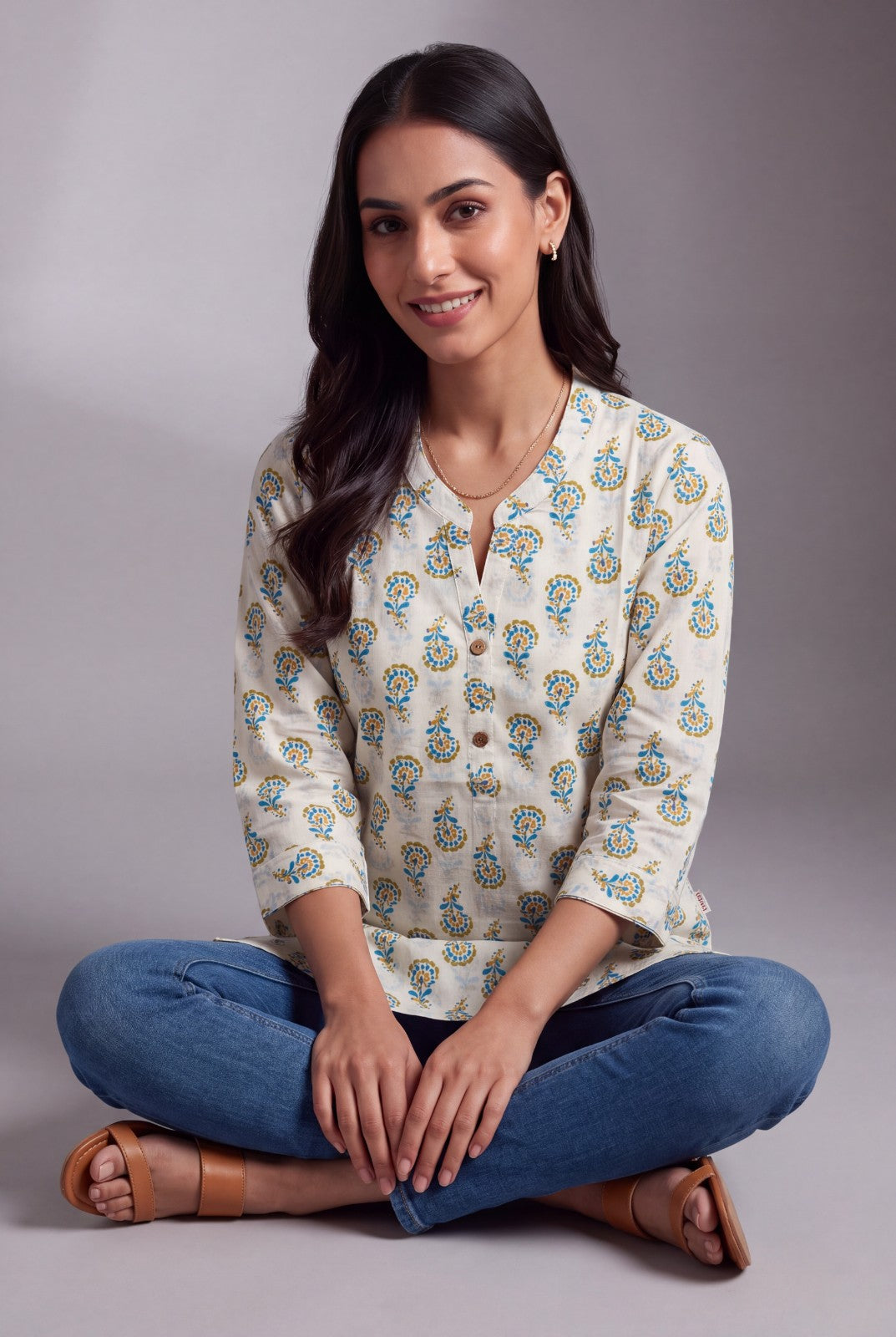 Cream Pure Cotton Nīlapuṣpa Short Kurti with Mandarin Collar