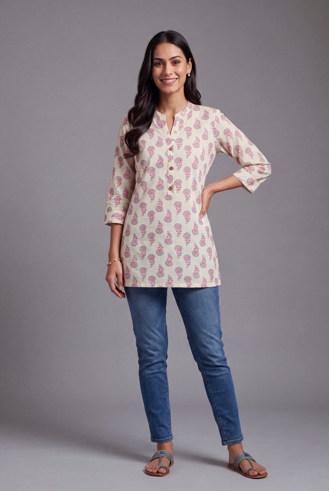 Cream Pure Cotton Pāṭalā Short Kurti with Mandarin Collar