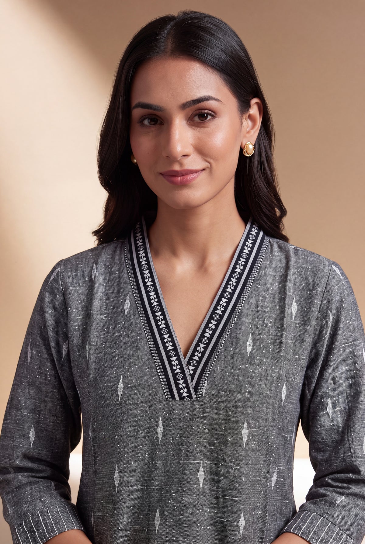 Cloudy Grey Cotton Megha Rekhā Kurti