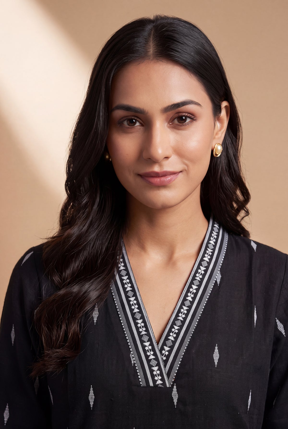 Black Cotton Megha Rekhā Kurti