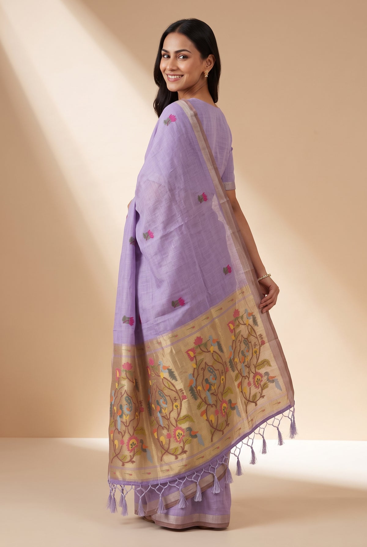 Lavender Jamdhani Cotton Paithani Saree with Resham Lotus butti and Nīlapakṣīpallu Pallu