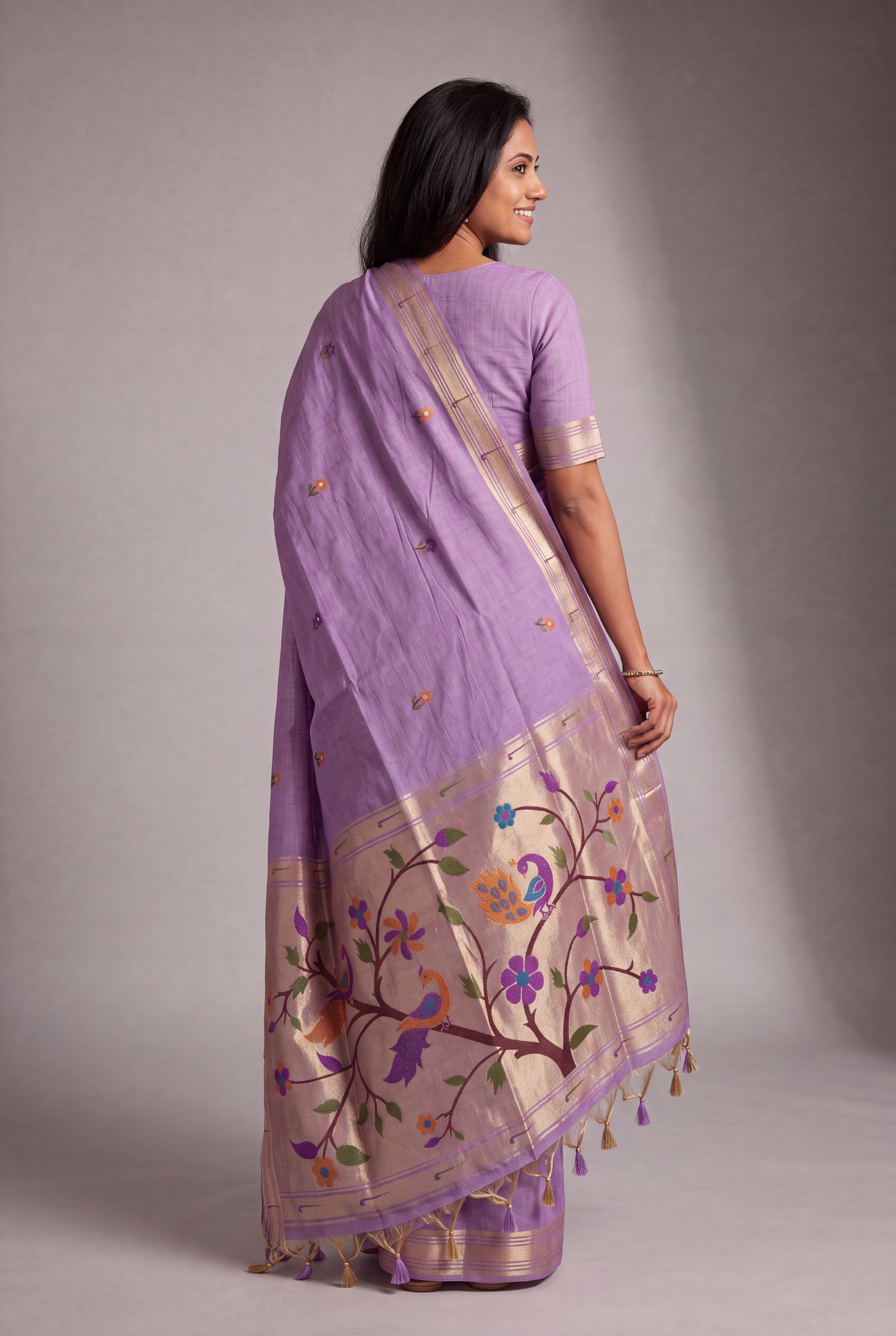 Lavender Jamdhani Cotton Saree with Adbhuta Mayūra Pallu