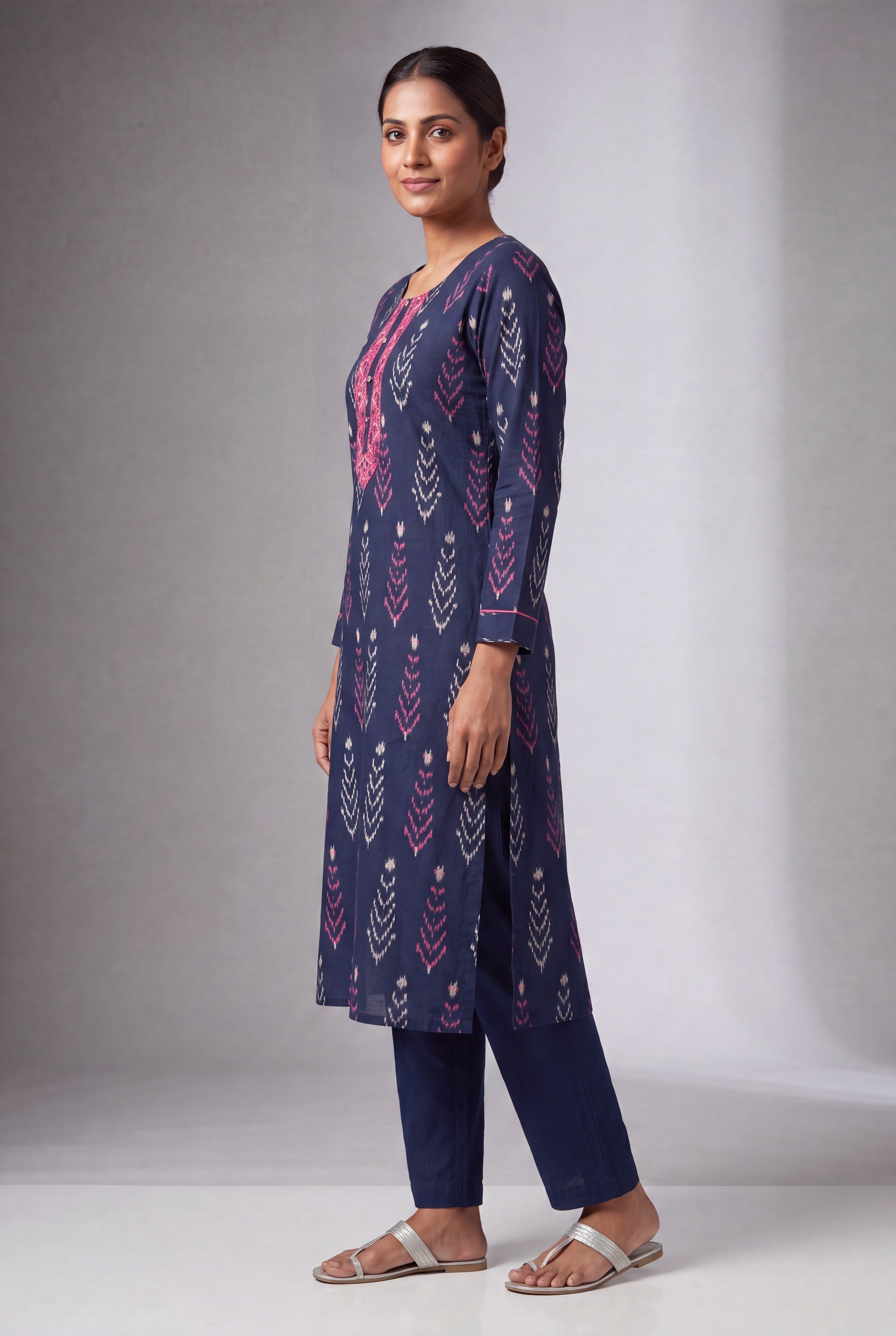 Midnight Blue Pallava Kurti with contrast Pink and White motifs