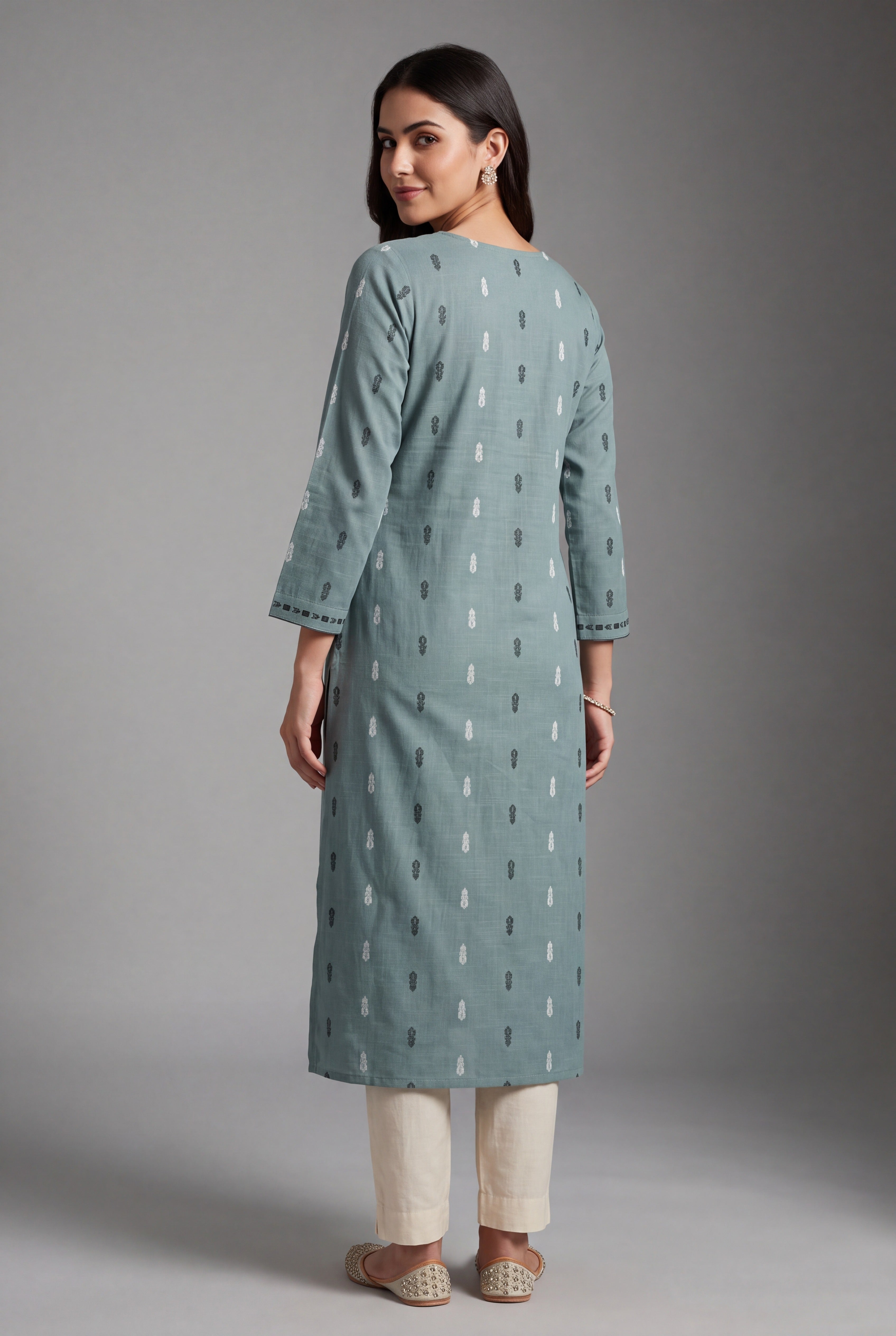 Pastel Blue Kapiśā Kurti