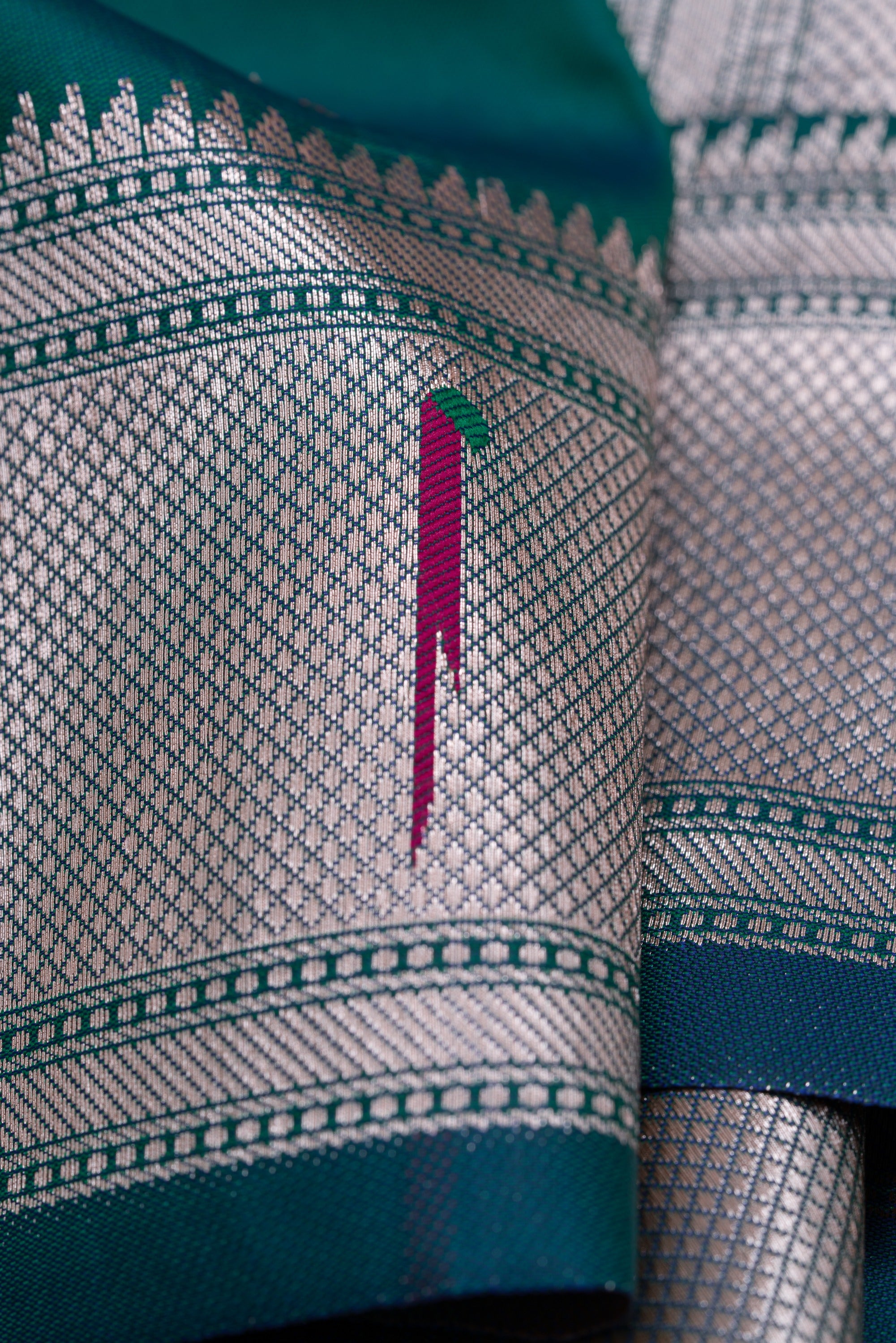 Peacock Green Katan Silk Paithani Saree with Multicolour Munya border and Śuka-Mayūra Pallu