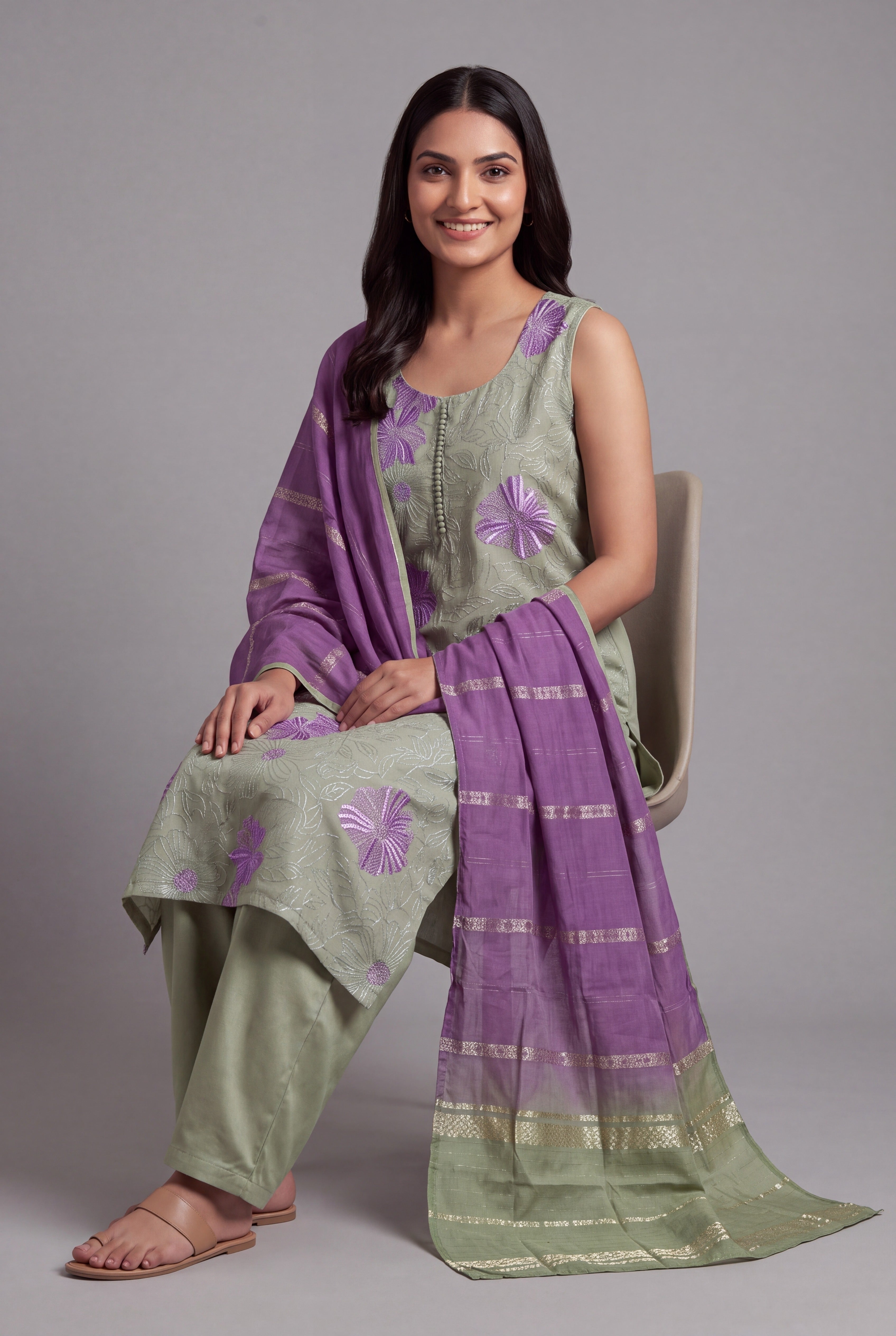 Pistachio Green Soft Silk Suit Set with Śyāmapuṣpa threadwork and Sequin work