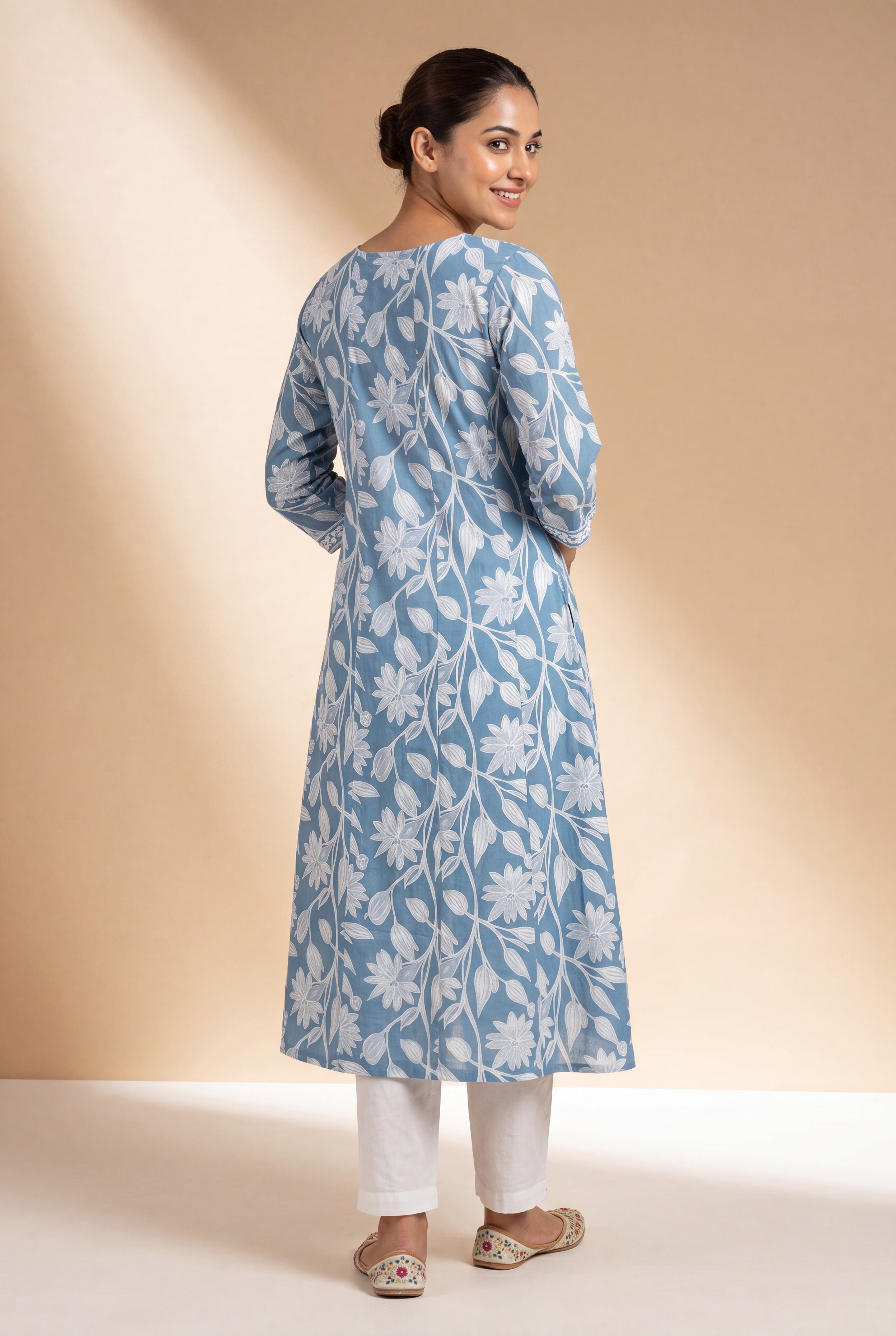 Powder Blue Āvarņa Cotton Kurti