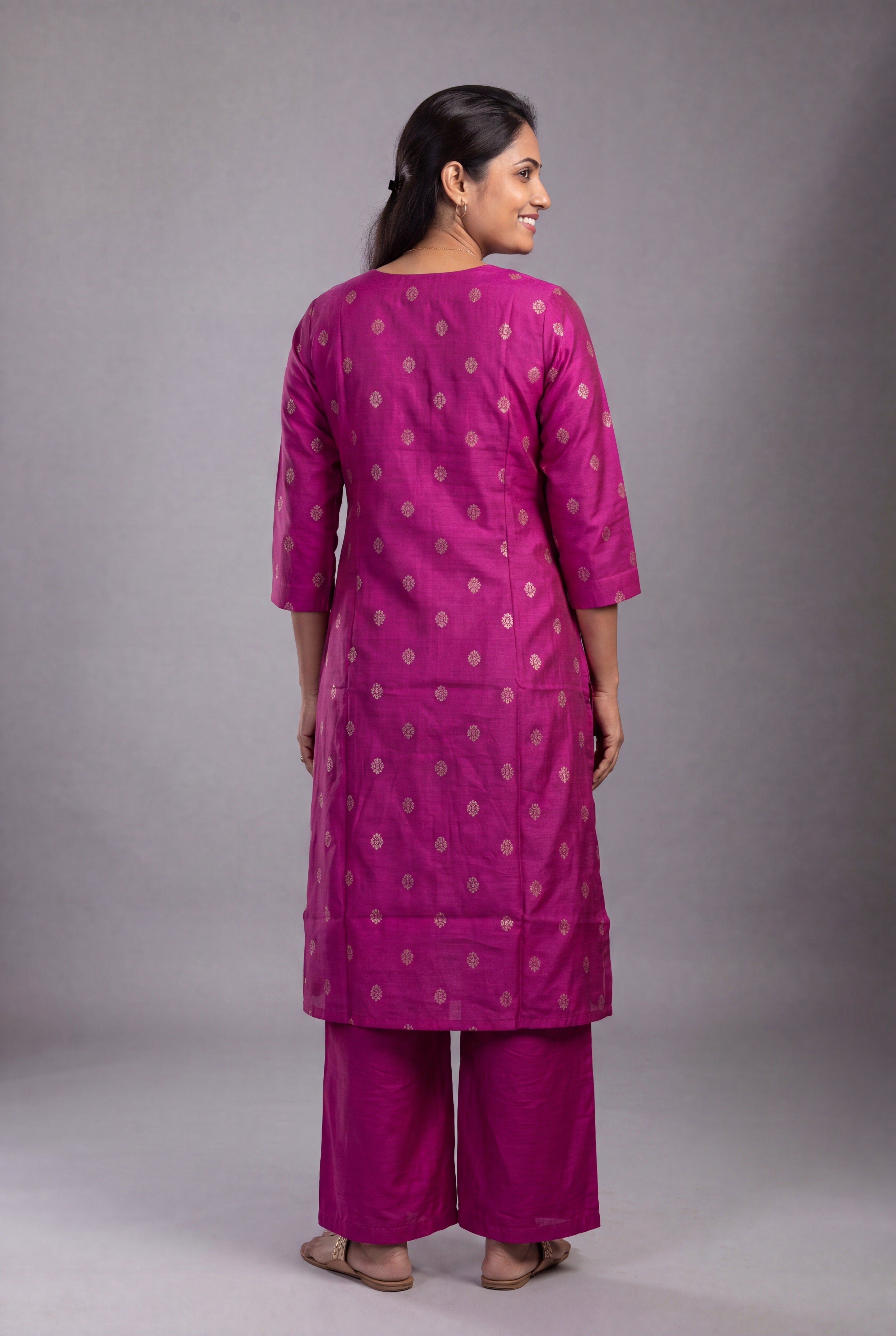 Rani Pink Kusumamālā Co-ord Set with Gold Zari butti