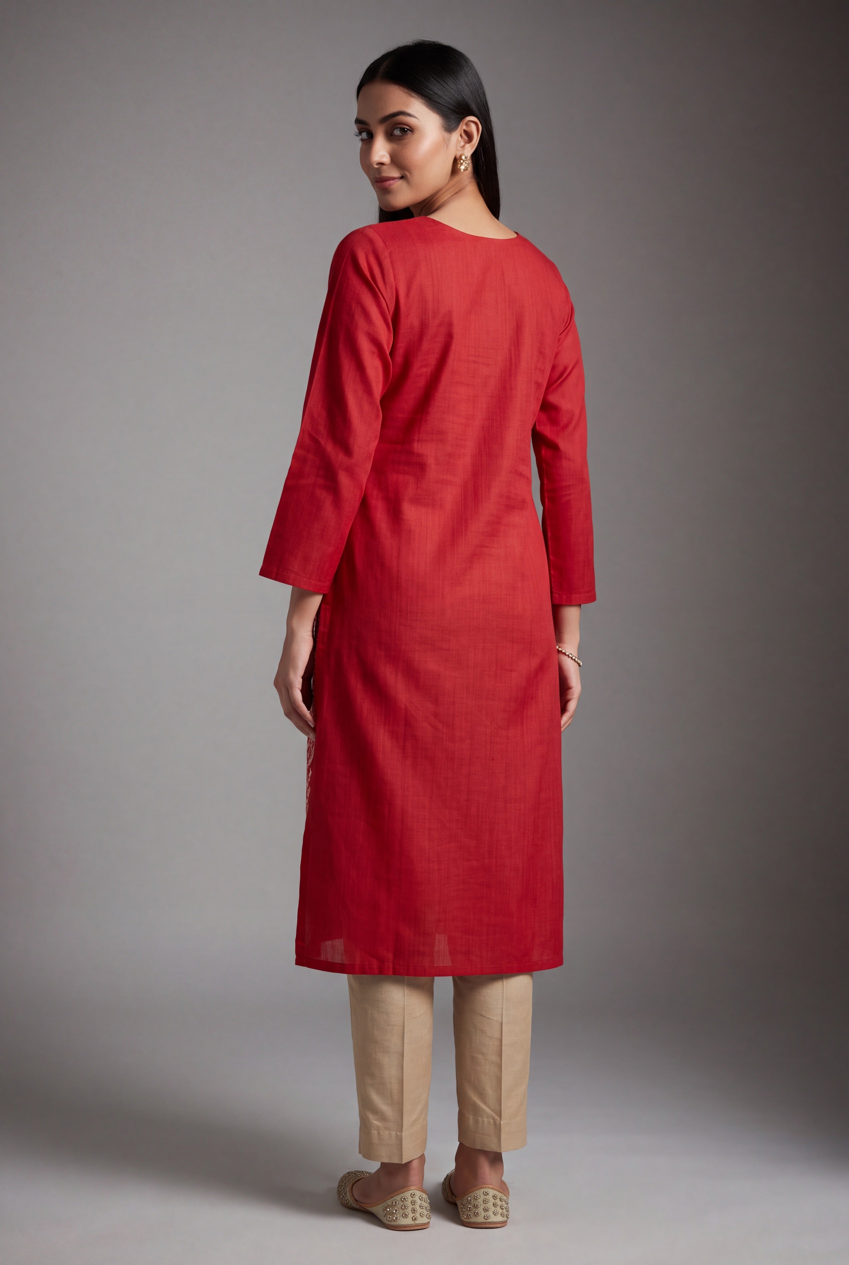 Rust Araṇya Kurti with Cream Netrabindu and Jaal threadwork