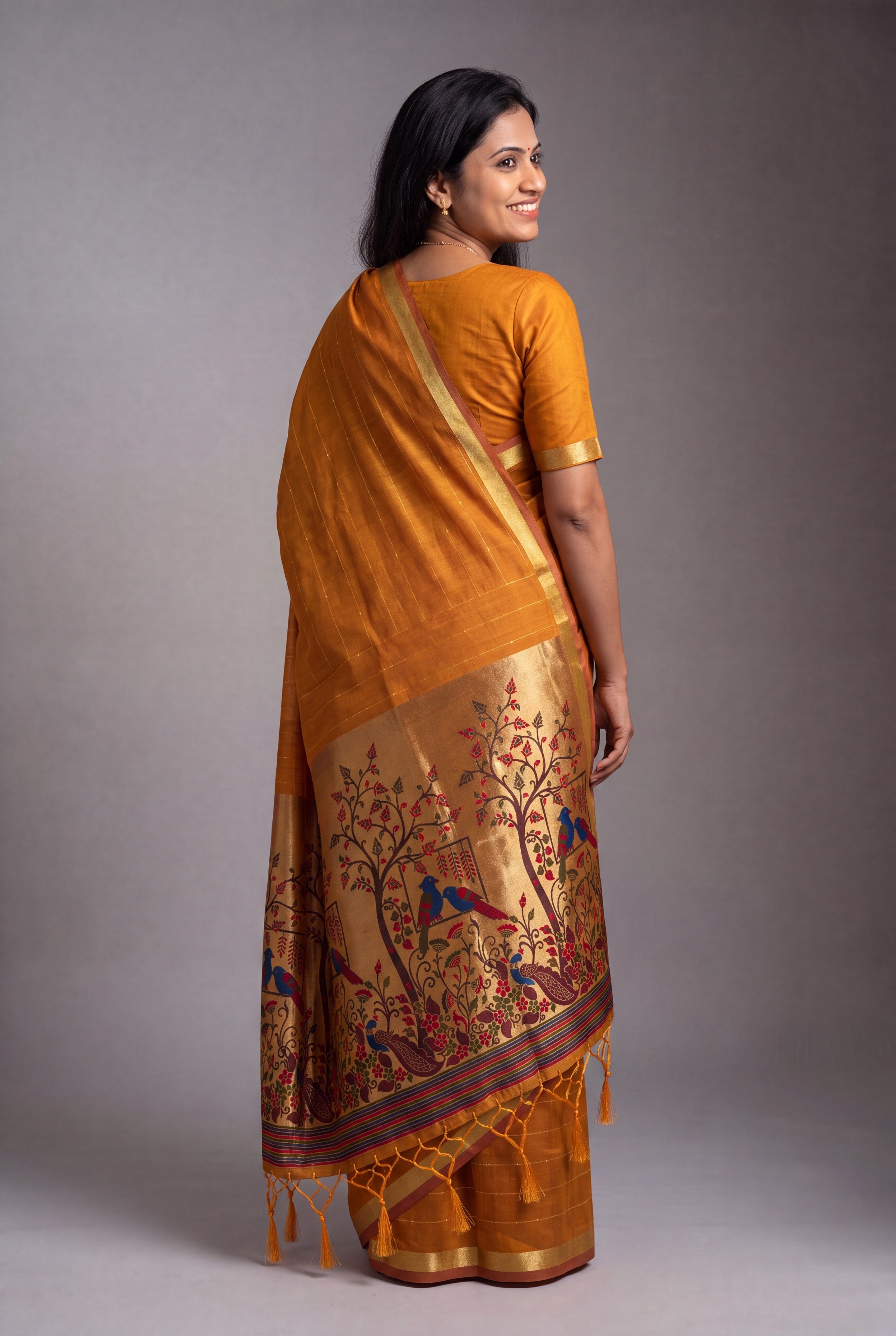 Sunset Orange Jamdhani Cotton Paithani with Tarumayūra Pallu and Lakdipatta border